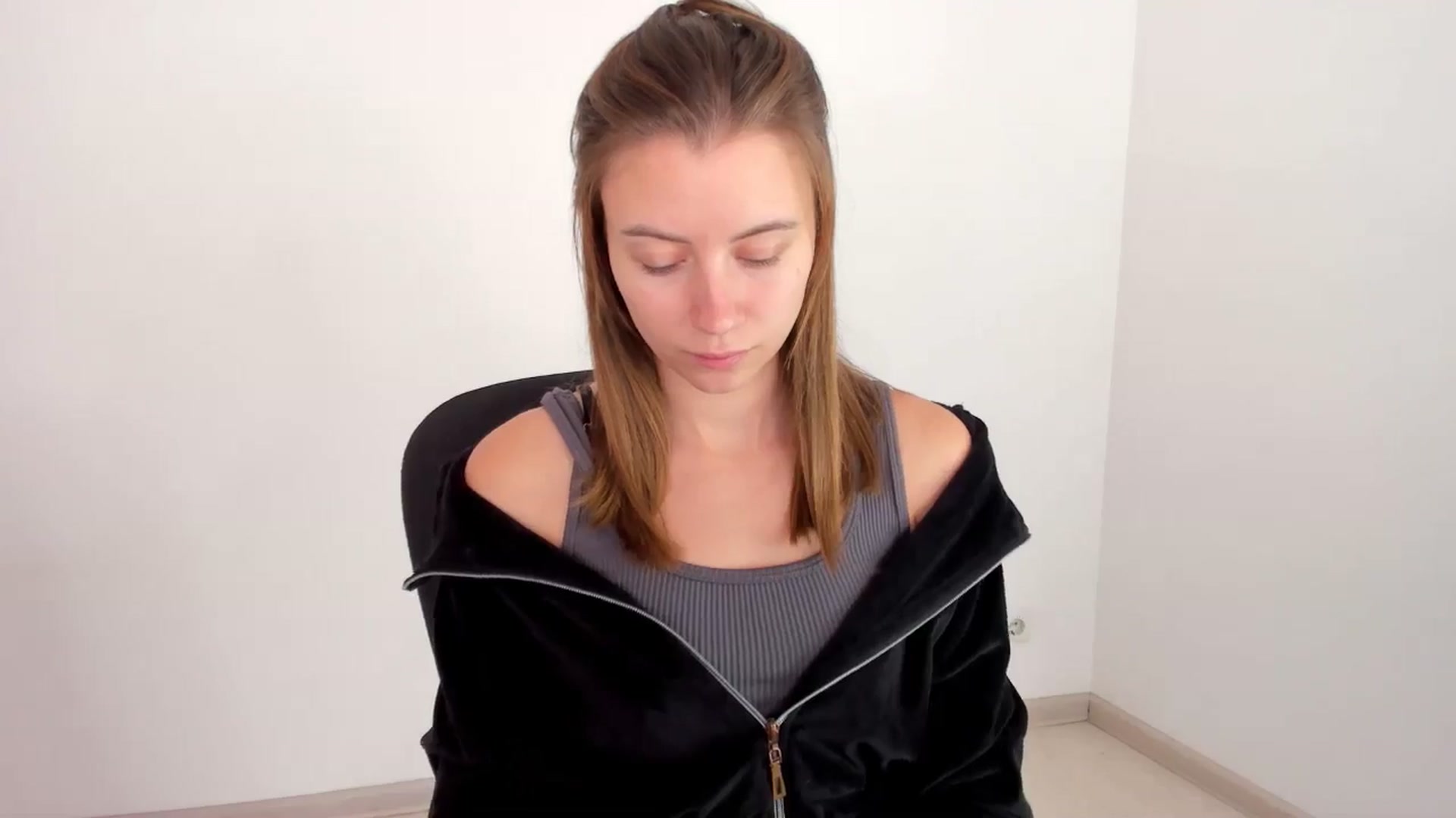 Gallery image thumbnail from Sulfate0's myfreecams stream on, 11/17/2024, 10:38 image 19 of 20