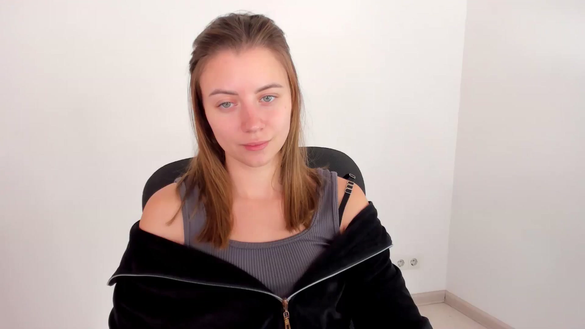 Gallery image thumbnail from Sulfate0's myfreecams stream on, 11/17/2024, 11:49 image 8 of 20