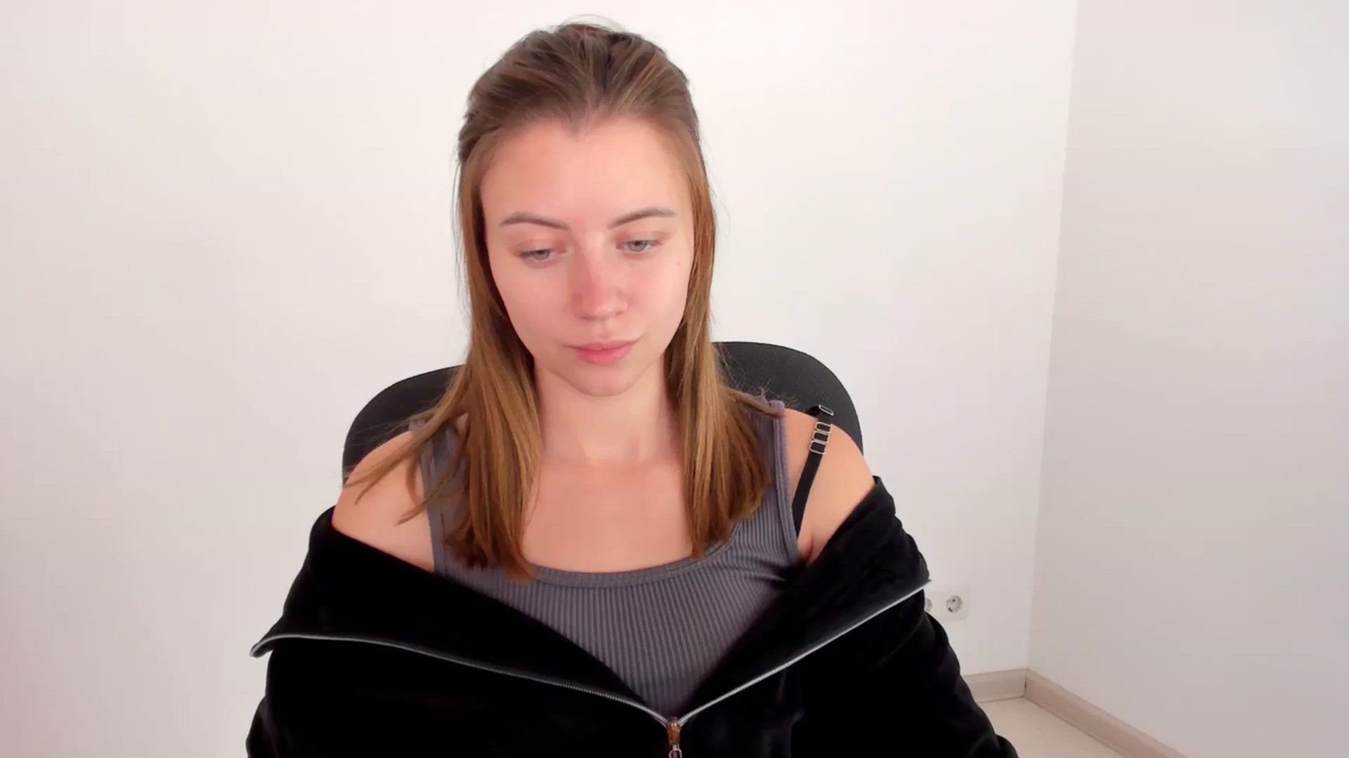 Gallery image thumbnail from Sulfate0's myfreecams stream on, 11/17/2024, 11:49 image 2 of 20