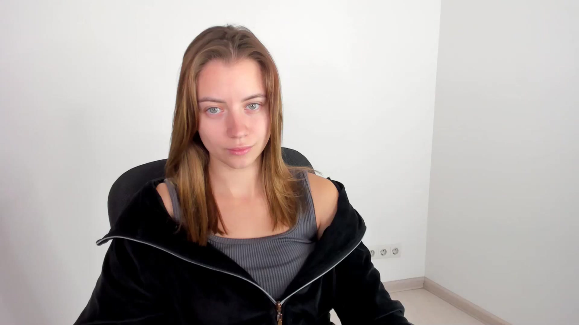 Gallery image thumbnail from Sulfate0's myfreecams stream on, 11/18/2024, 08:53 image 12 of 20