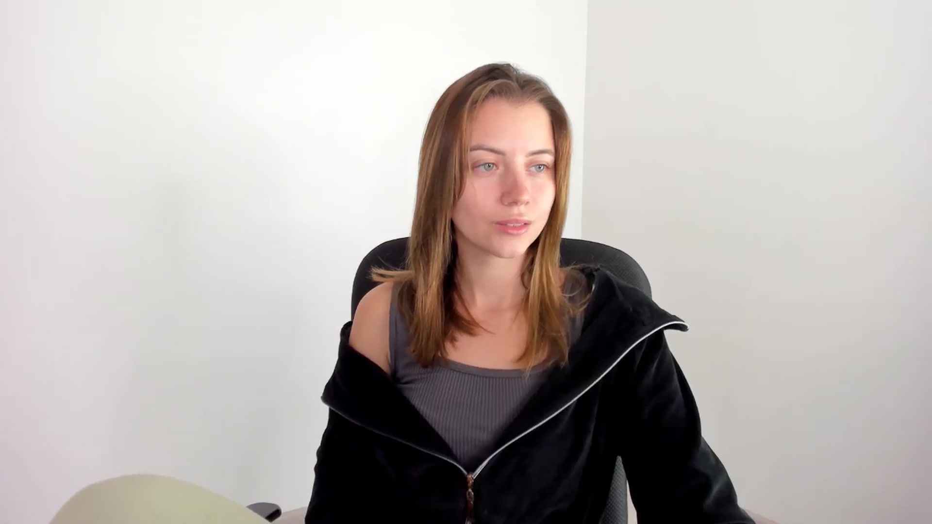 Gallery image thumbnail from Sulfate0's myfreecams stream on, 11/18/2024, 08:53 image 19 of 20