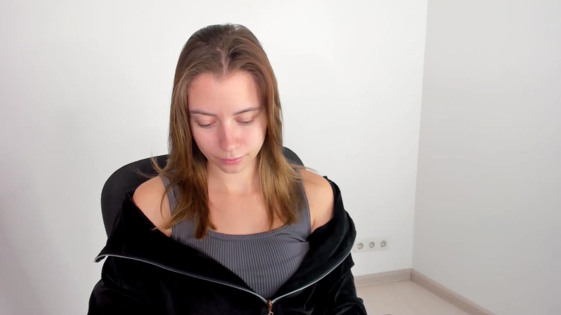 Gallery image thumbnail from Sulfate0's myfreecams stream on, 11/18/2024, 08:53 image 11 of 20