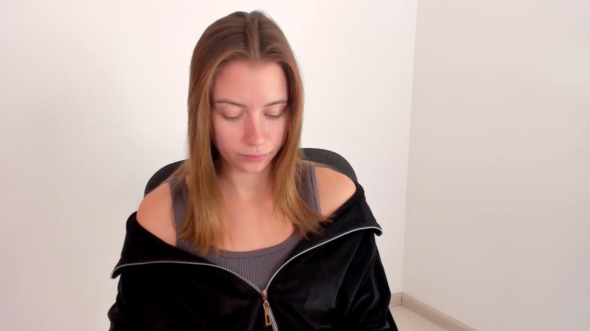 Gallery image thumbnail from Sulfate0's myfreecams stream on, 11/18/2024, 11:46 image 1 of 20