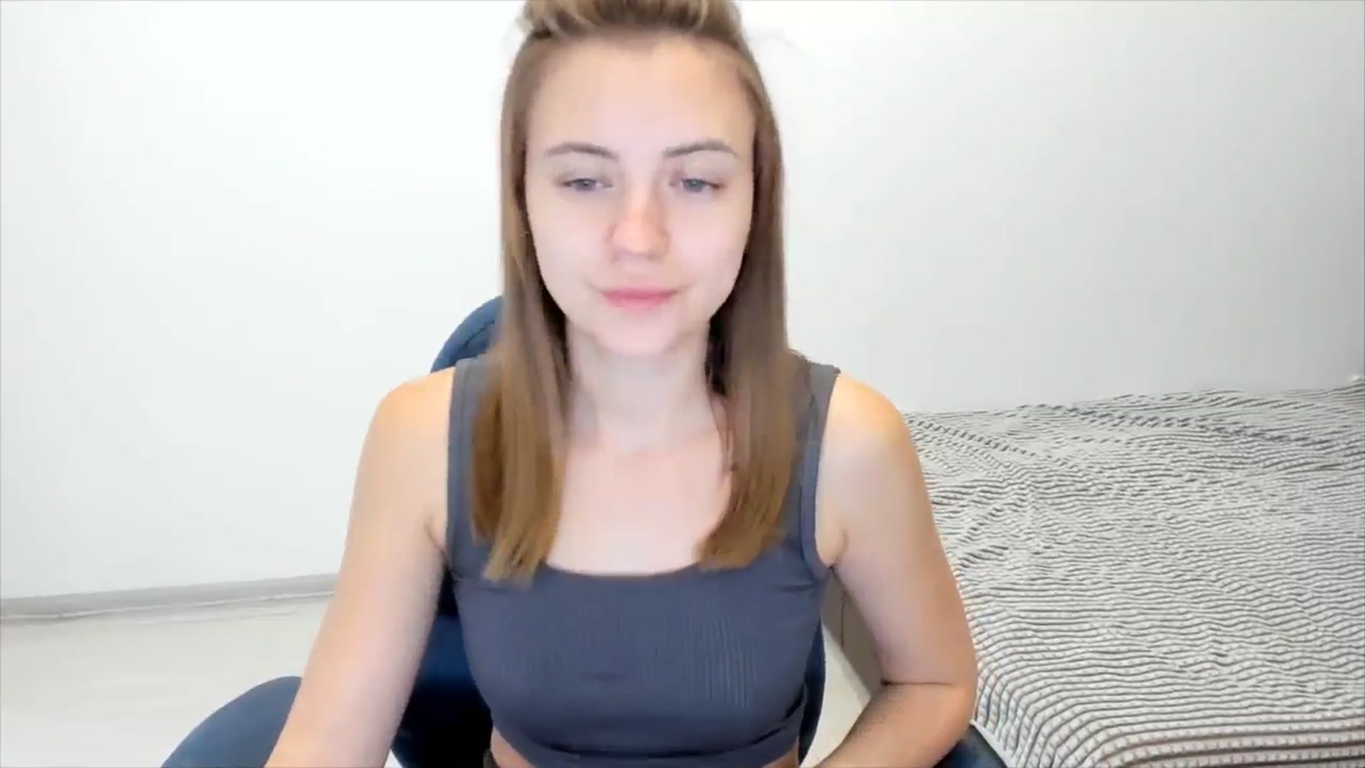 Gallery image thumbnail from Sulfate0's myfreecams stream on, 11/20/2024, 07:38 image 4 of 20
