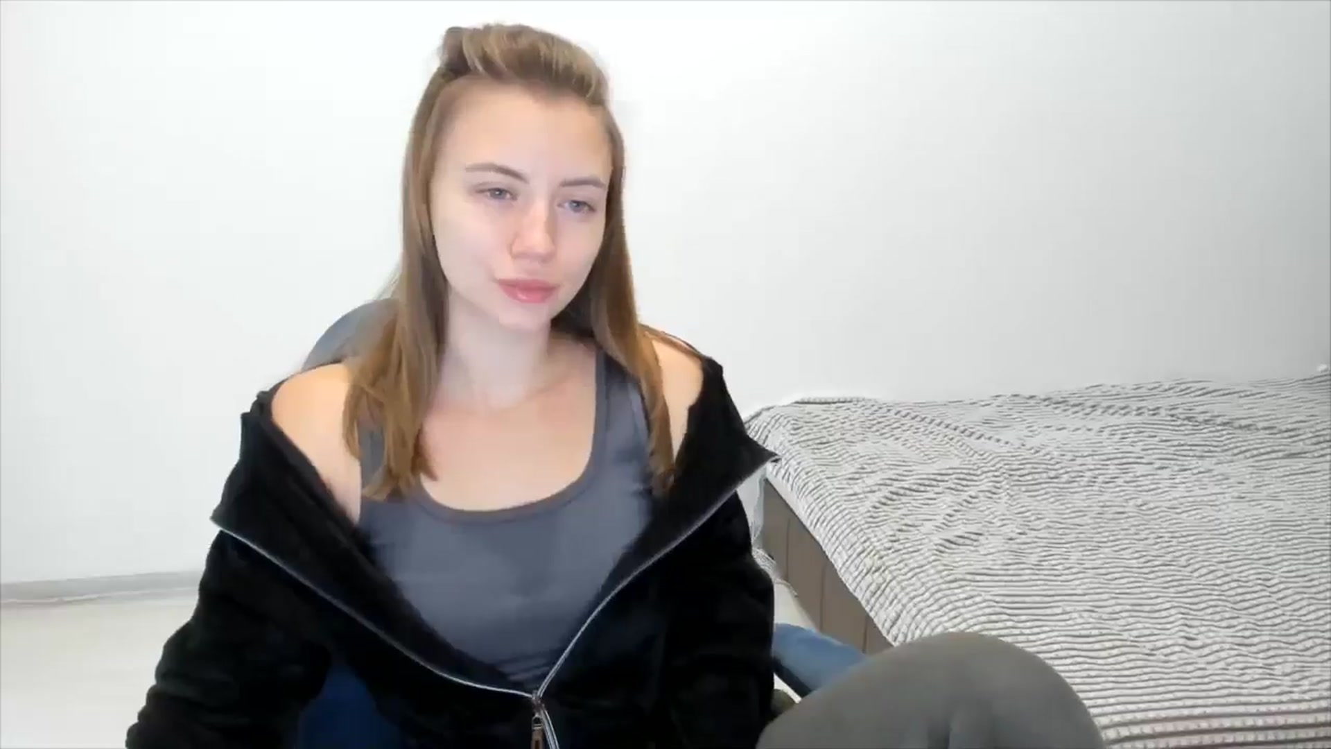 Gallery image thumbnail from Sulfate0's myfreecams stream on, 11/20/2024, 07:38 image 20 of 20