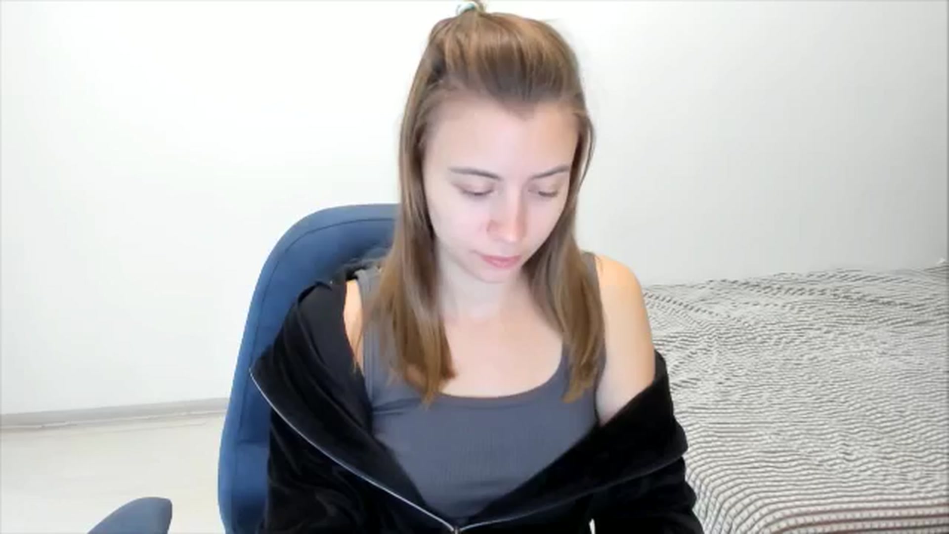 Gallery image thumbnail from Sulfate0's myfreecams stream on, 11/20/2024, 08:27 image 8 of 20