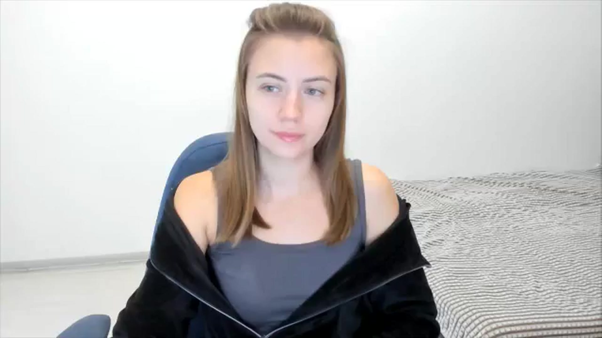 Gallery image thumbnail from Sulfate0's myfreecams stream on, 11/20/2024, 08:27 image 1 of 20