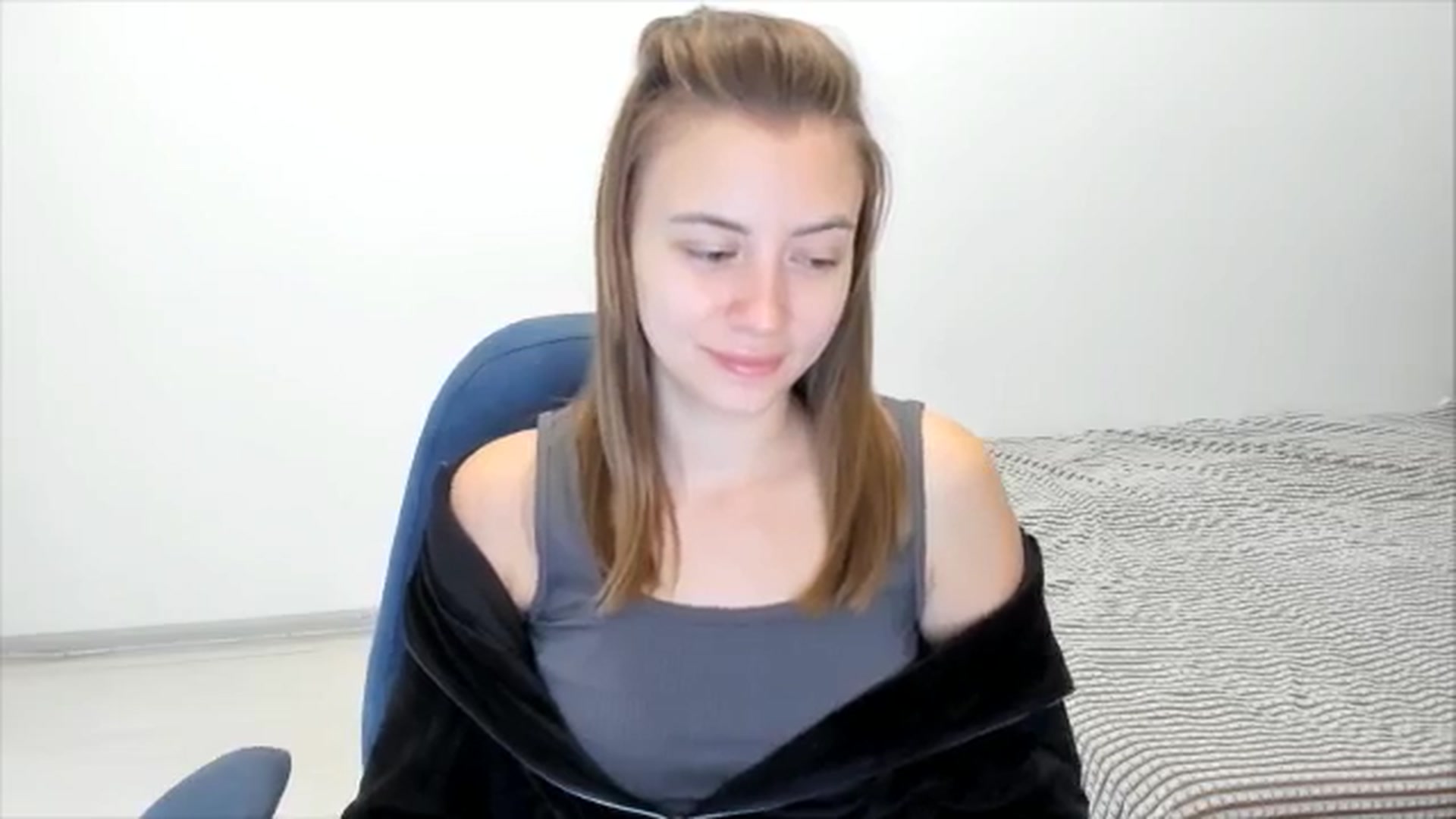 Gallery image thumbnail from Sulfate0's myfreecams stream on, 11/20/2024, 08:27 image 9 of 20