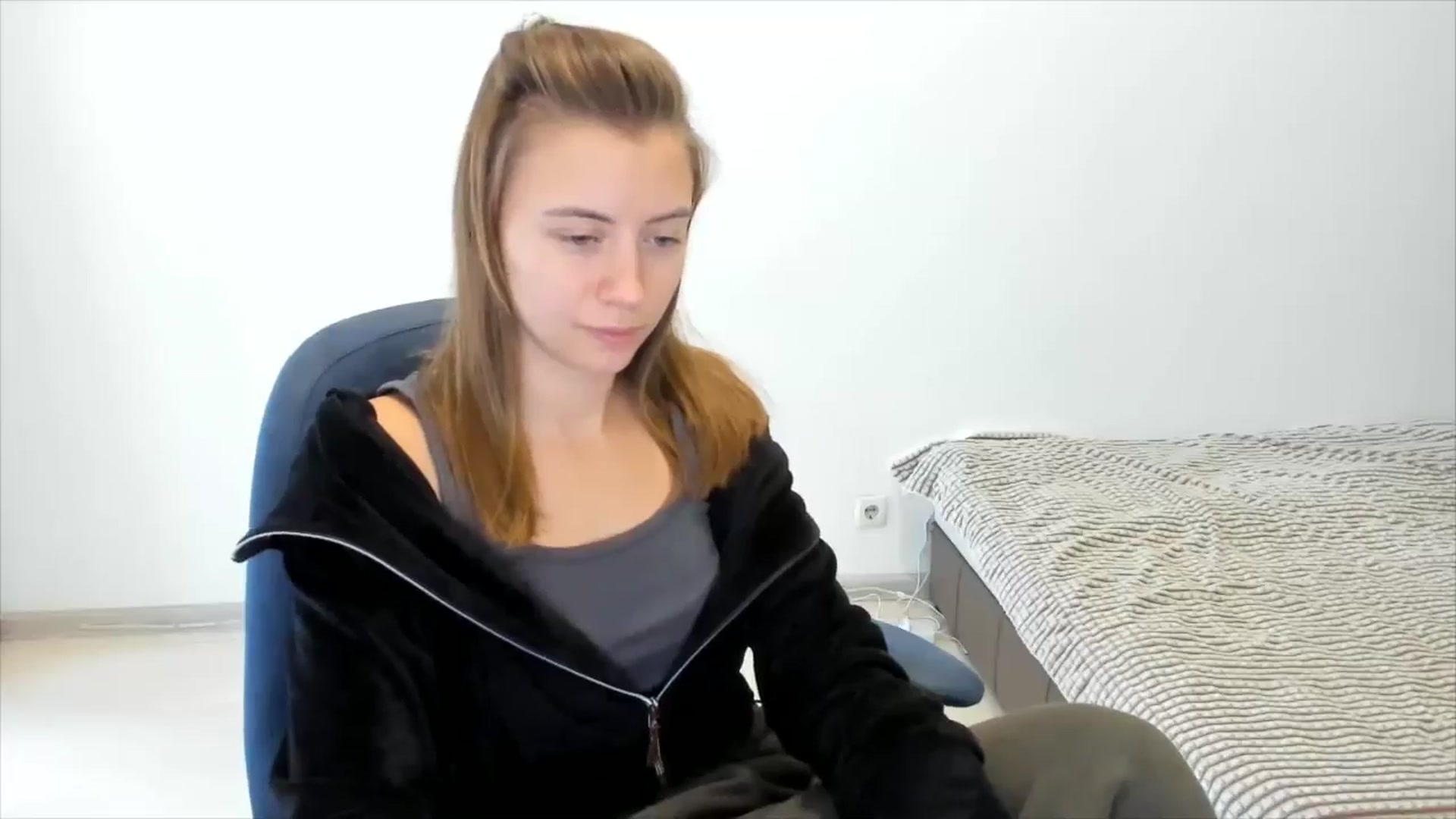 Gallery image thumbnail from Sulfate0's myfreecams stream on, 11/20/2024, 09:57 image 15 of 20