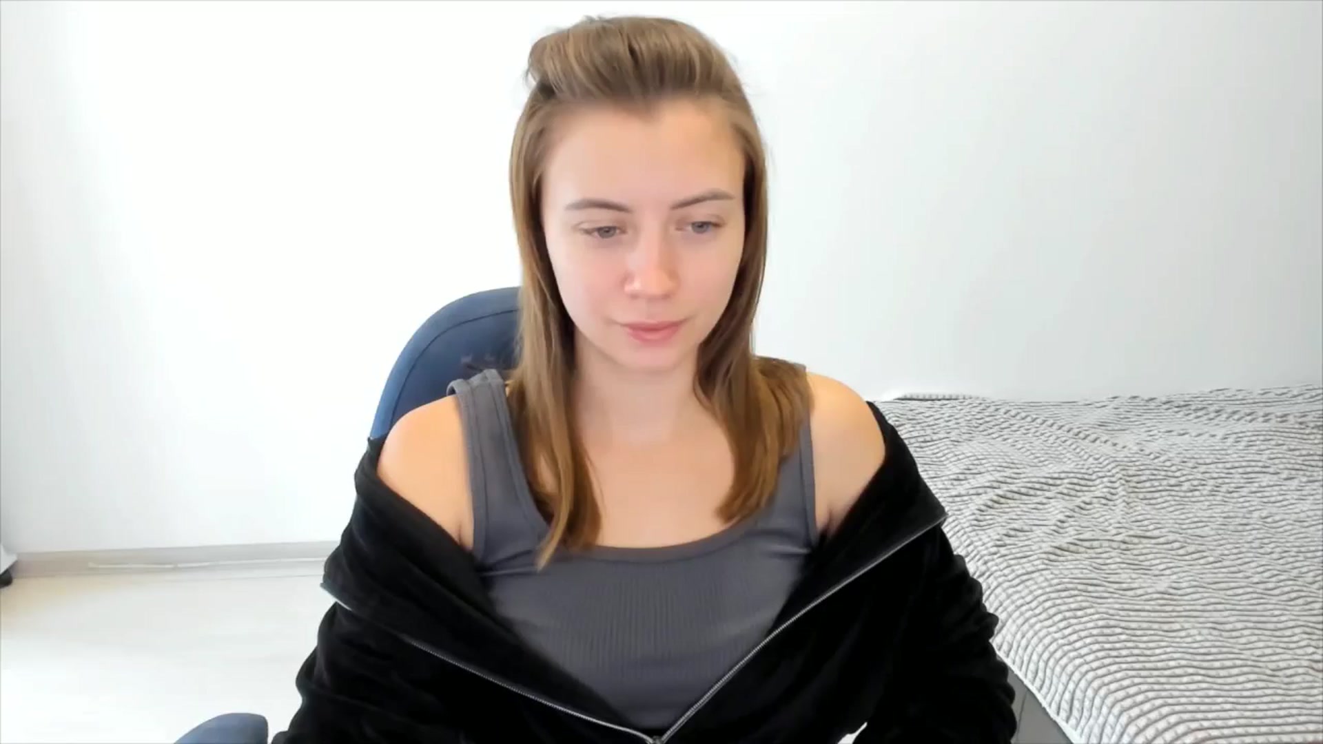 Gallery image thumbnail from Sulfate0's myfreecams stream on, 11/20/2024, 10:15 image 10 of 20