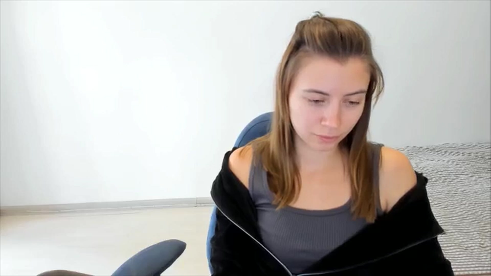 Gallery image thumbnail from Sulfate0's myfreecams stream on, 11/20/2024, 10:37 image 15 of 20