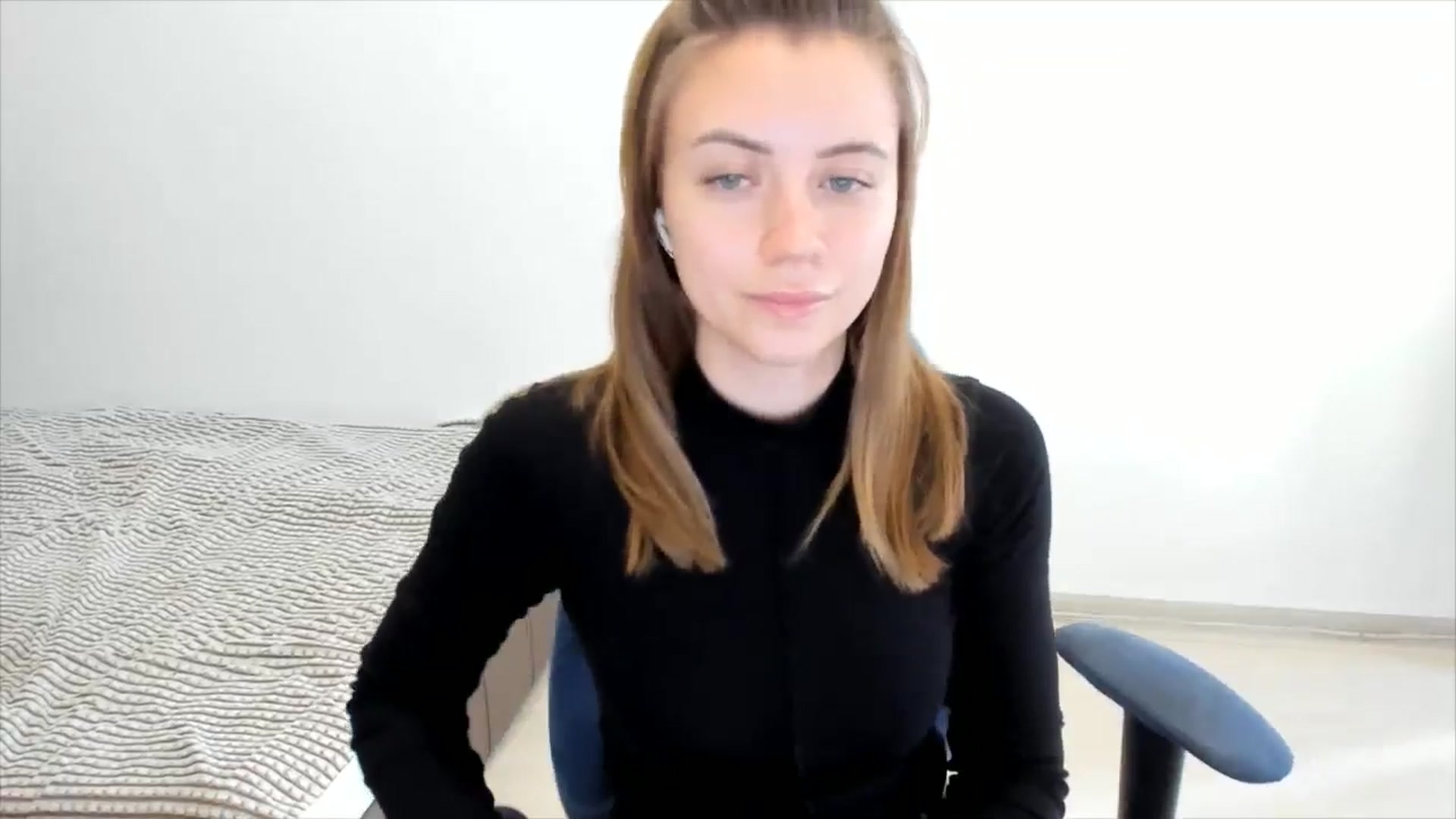 Gallery image thumbnail from Sulfate0's myfreecams stream on, 11/22/2024, 10:32 image 19 of 20
