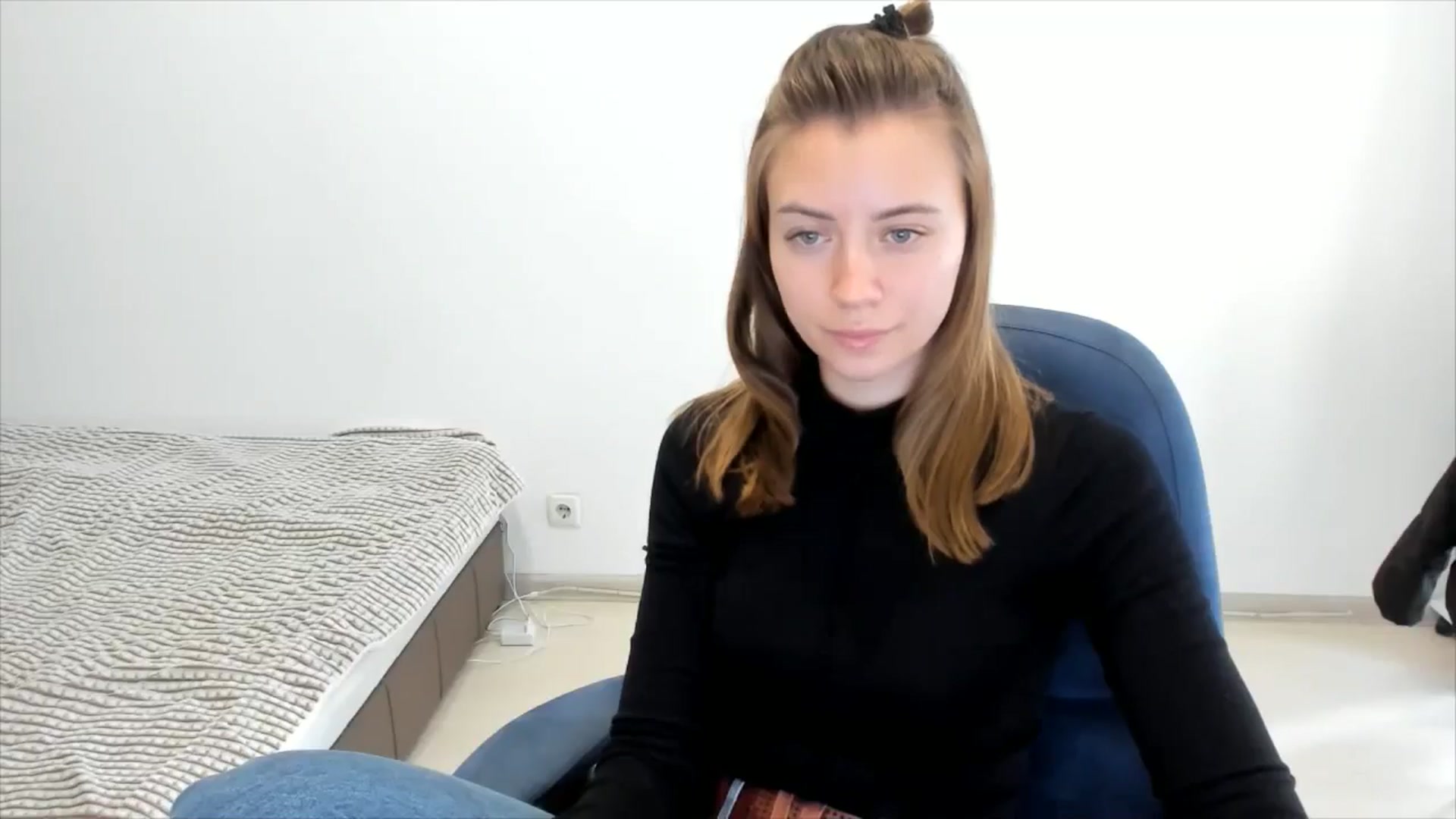 Gallery image thumbnail from Sulfate0's myfreecams stream on, 11/22/2024, 10:49 image 20 of 20