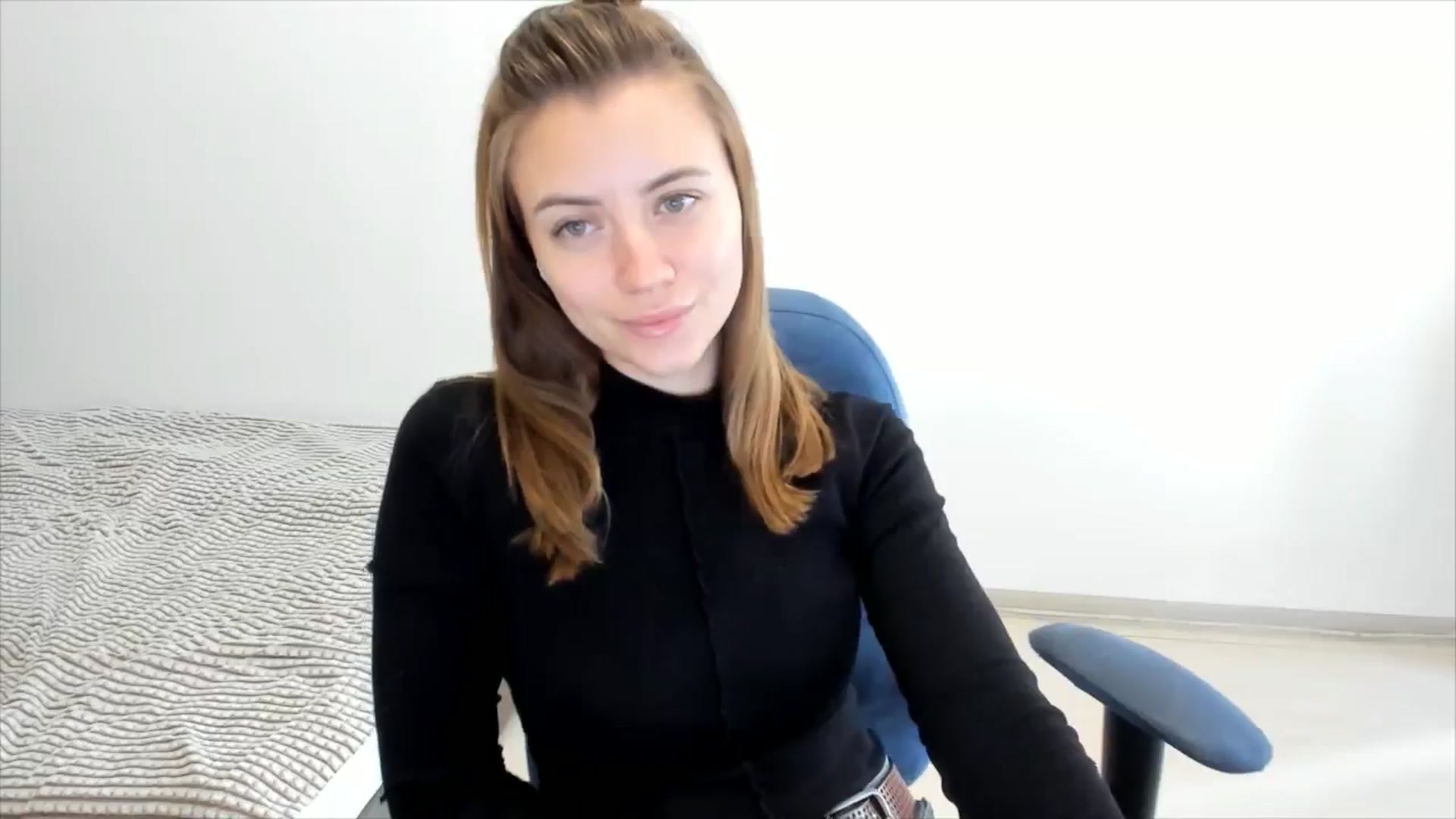Gallery image thumbnail from Sulfate0's myfreecams stream on, 11/22/2024, 10:49 image 8 of 20