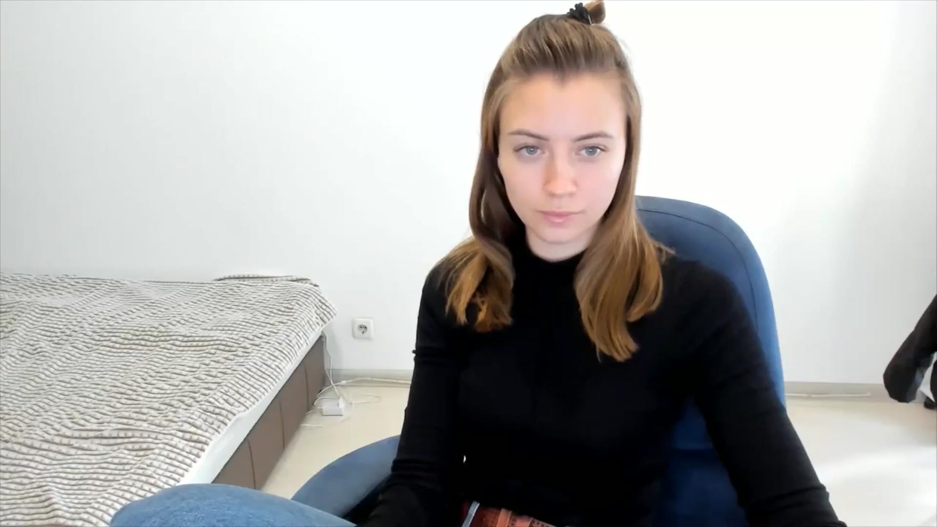 Gallery image thumbnail from Sulfate0's myfreecams stream on, 11/22/2024, 10:49 image 19 of 20