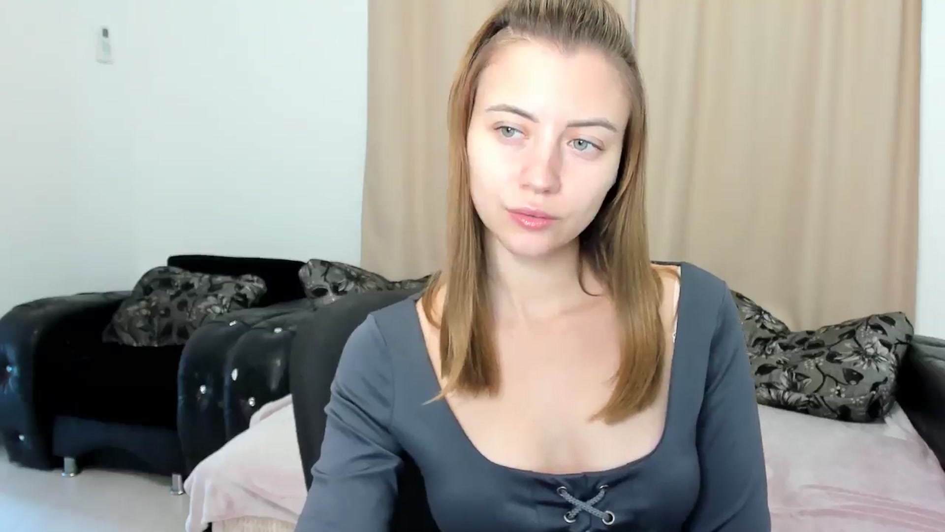 Gallery image thumbnail from Sulfate0's myfreecams stream on, 11/24/2024, 08:36 image 15 of 20