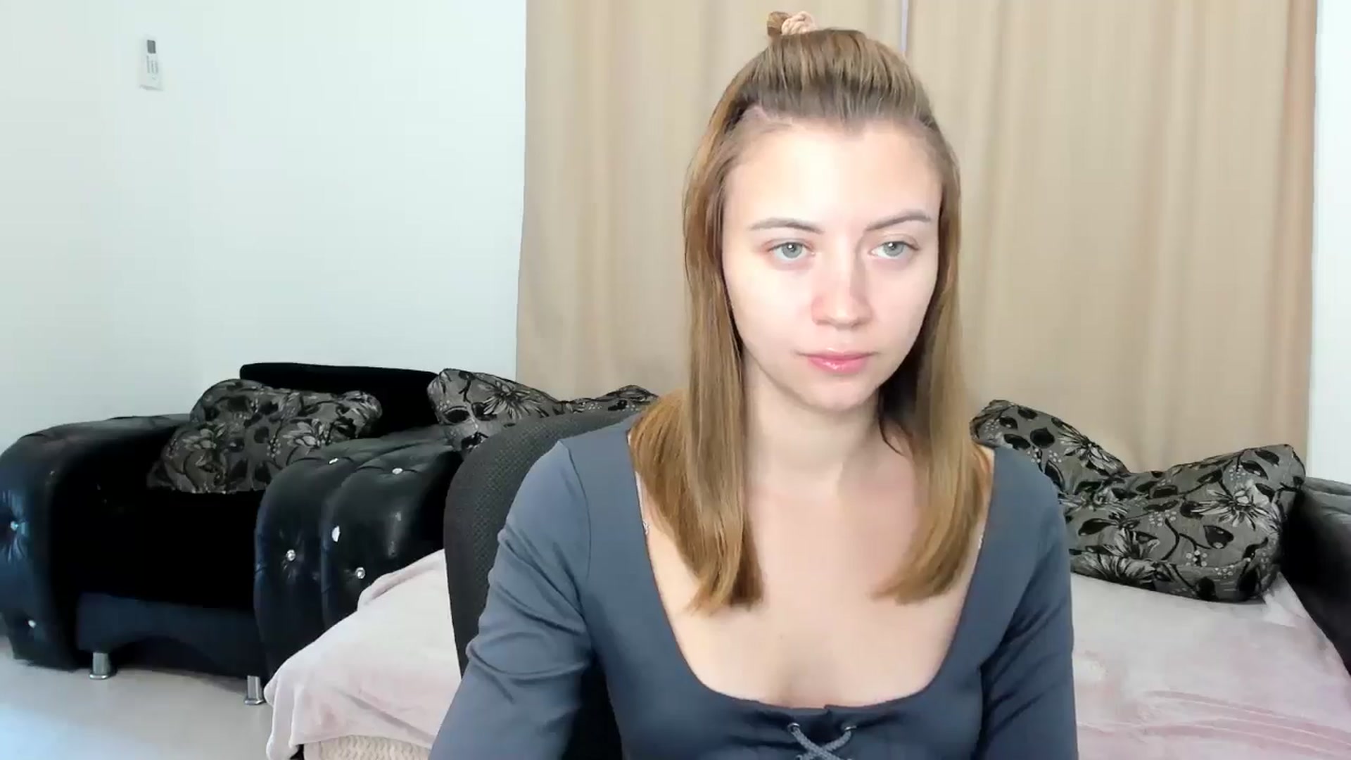 Gallery image thumbnail from Sulfate0's myfreecams stream on, 11/24/2024, 08:36 image 17 of 20