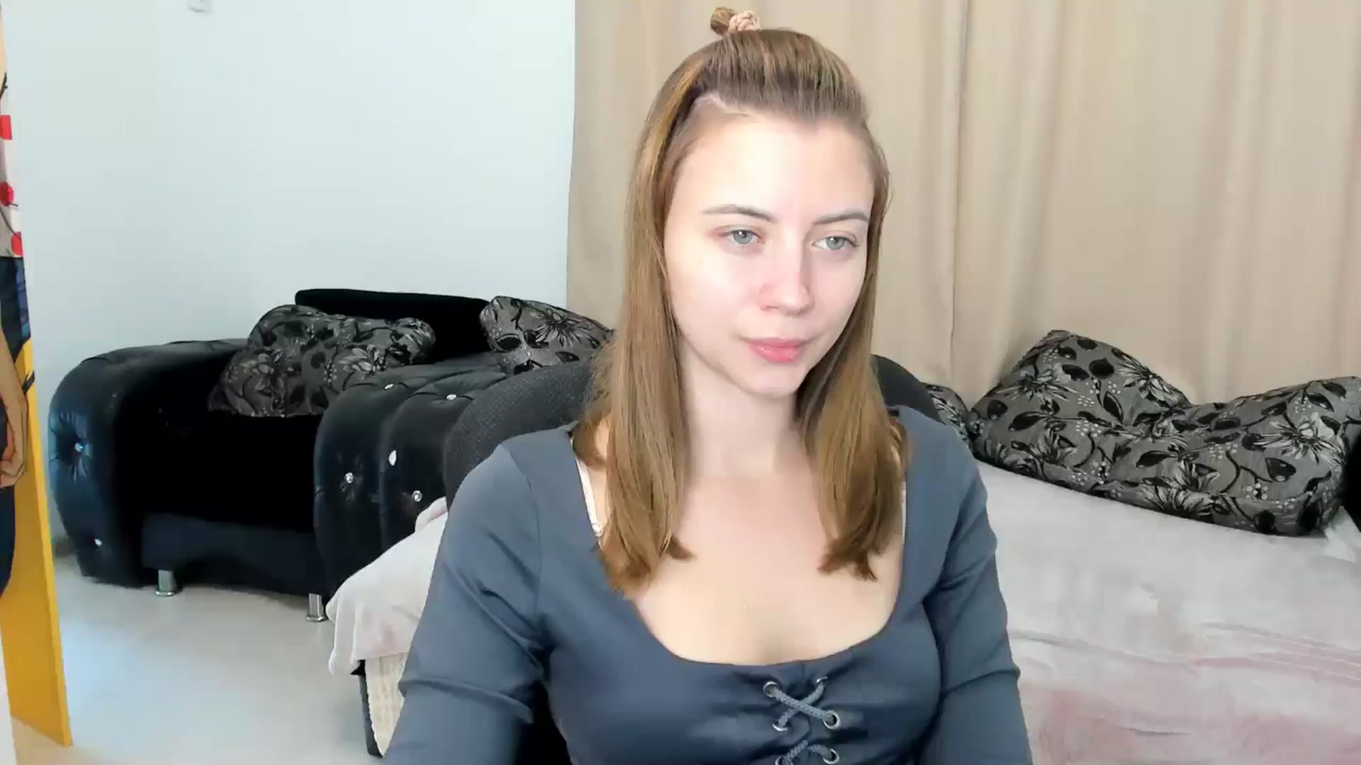 Gallery image thumbnail from Sulfate0's myfreecams stream on, 11/24/2024, 08:36 image 1 of 20