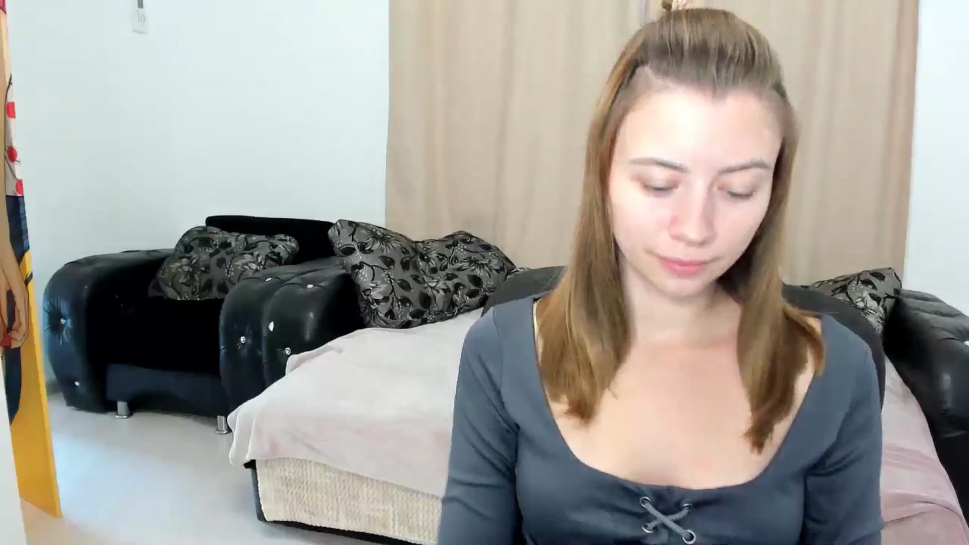 Gallery image thumbnail from Sulfate0's myfreecams stream on, 11/24/2024, 09:06 image 10 of 20