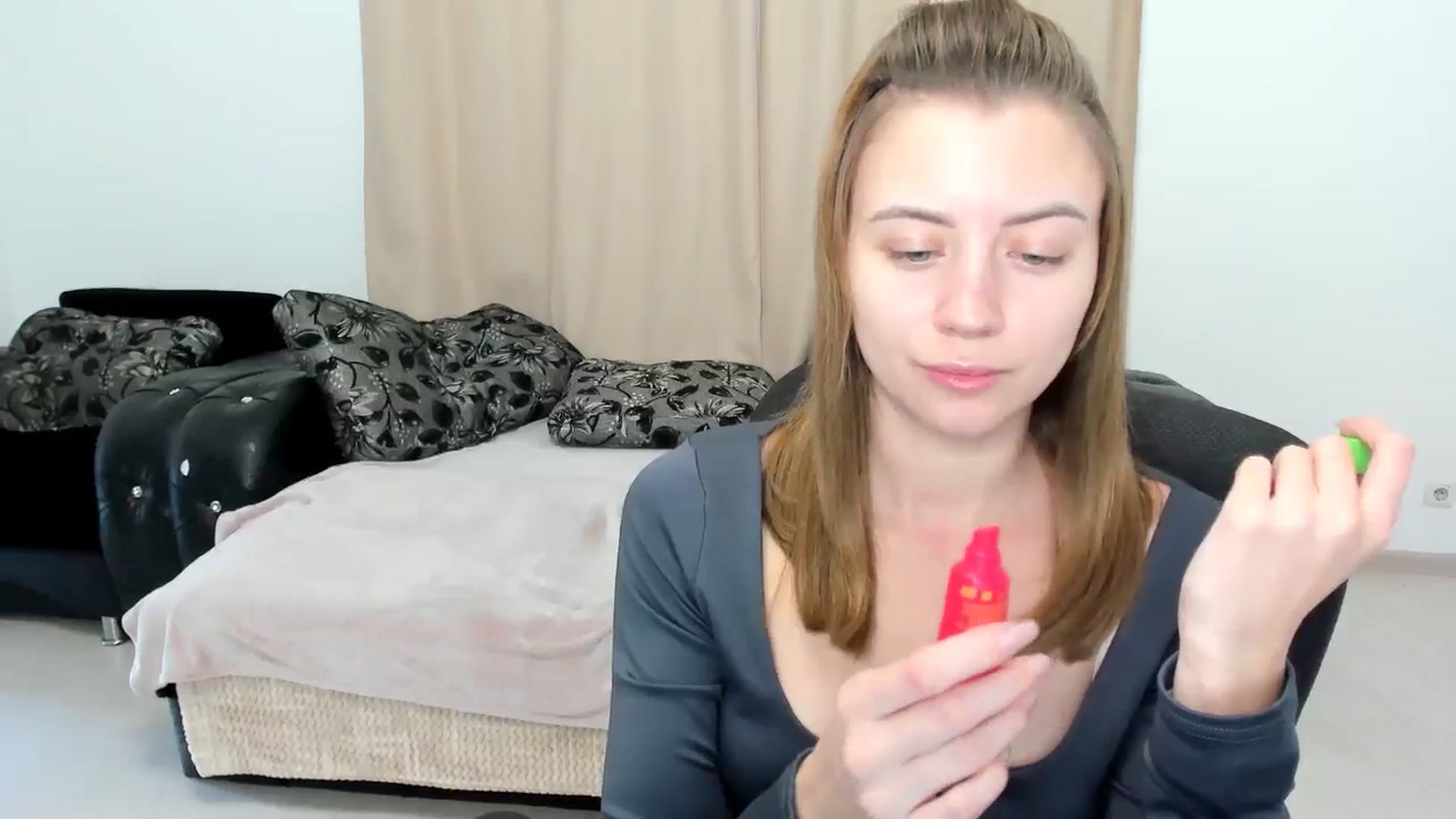 Gallery image thumbnail from Sulfate0's myfreecams stream on, 11/24/2024, 09:35 image 2 of 20