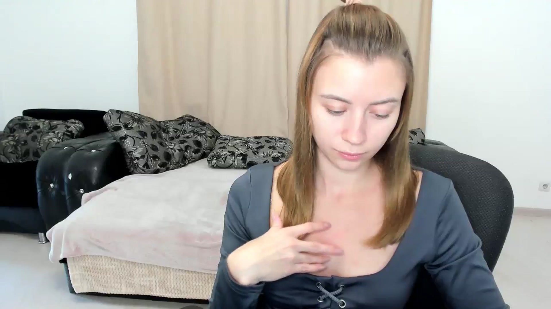Gallery image thumbnail from Sulfate0's myfreecams stream on, 11/24/2024, 09:35 image 4 of 20