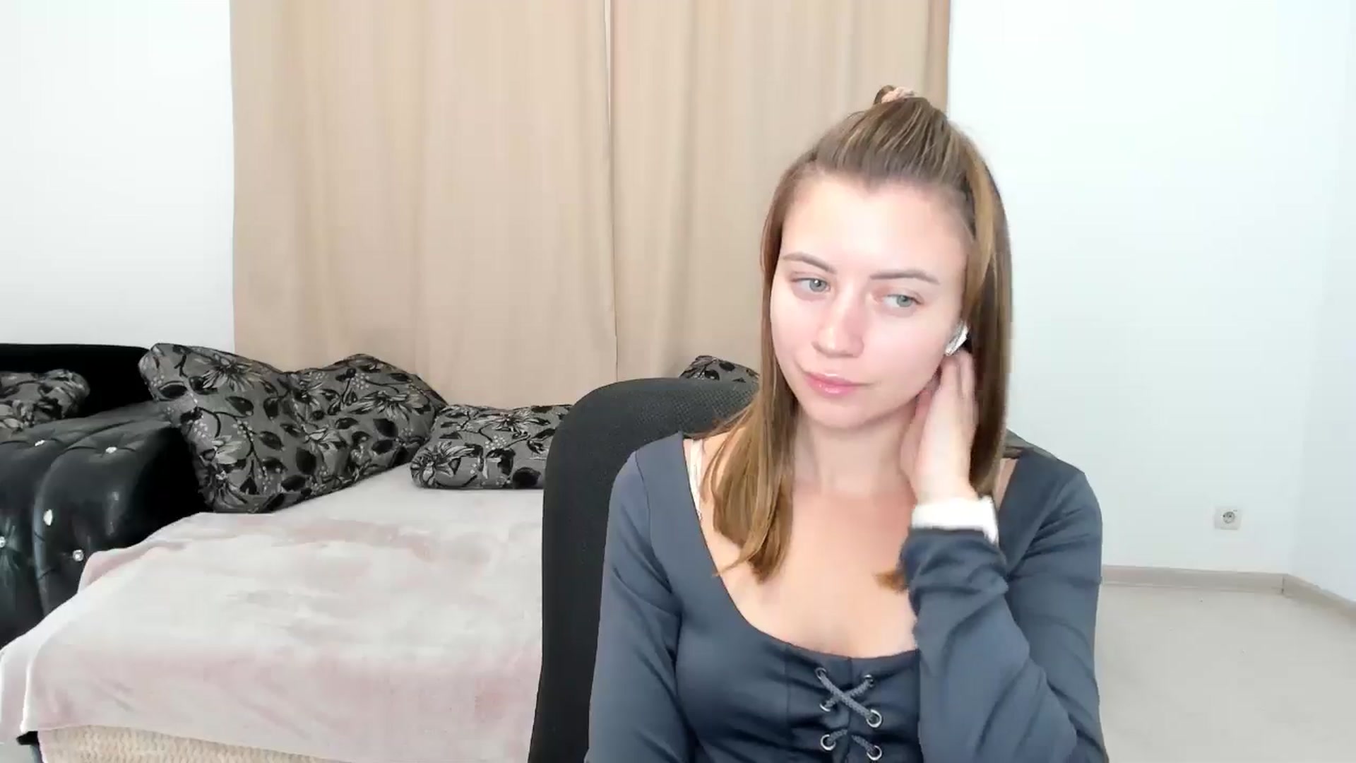 Gallery image thumbnail from Sulfate0's myfreecams stream on, 11/24/2024, 11:32 image 14 of 20