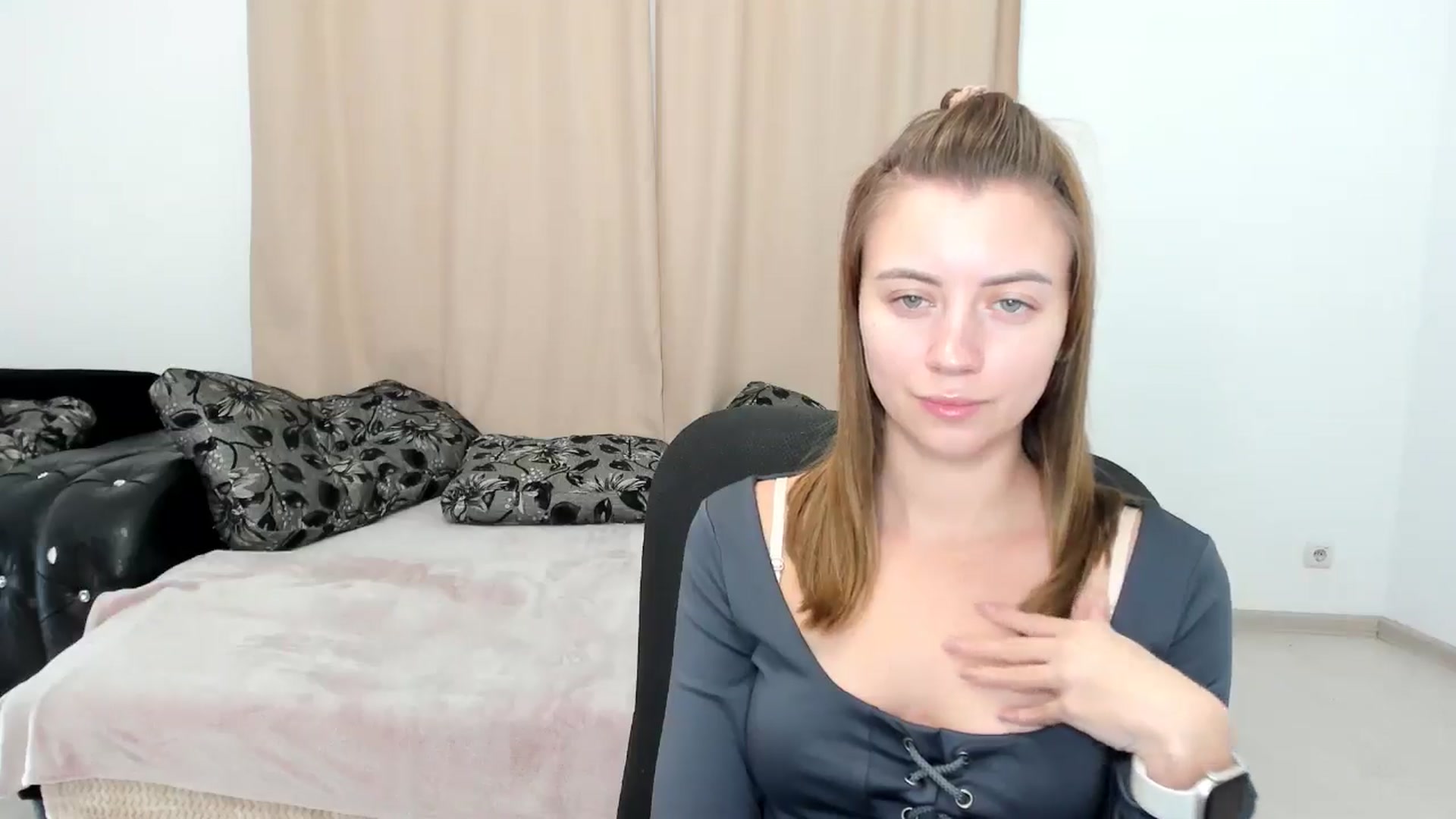 Gallery image thumbnail from Sulfate0's myfreecams stream on, 11/24/2024, 11:32 image 19 of 20