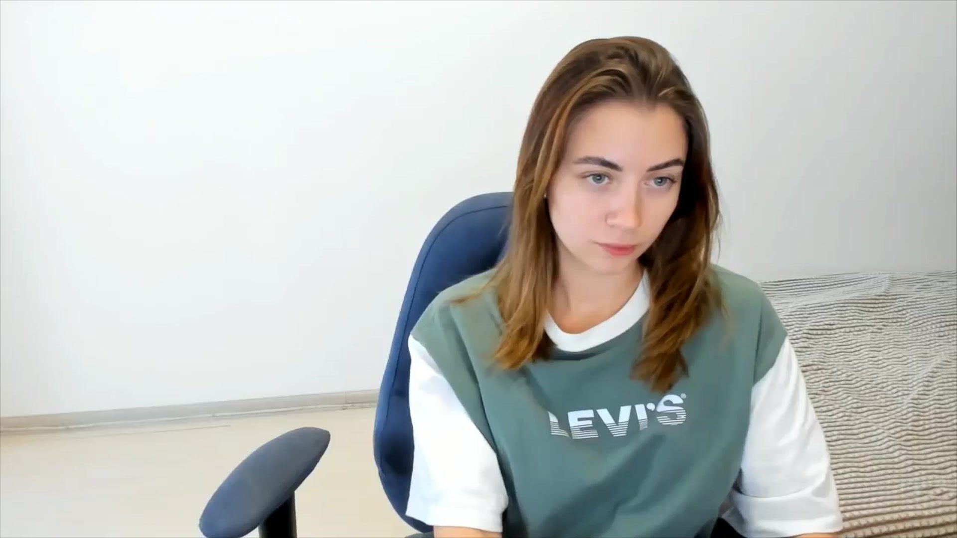 Gallery image thumbnail from Sulfate0's myfreecams stream on, 11/25/2024, 11:01 image 20 of 20