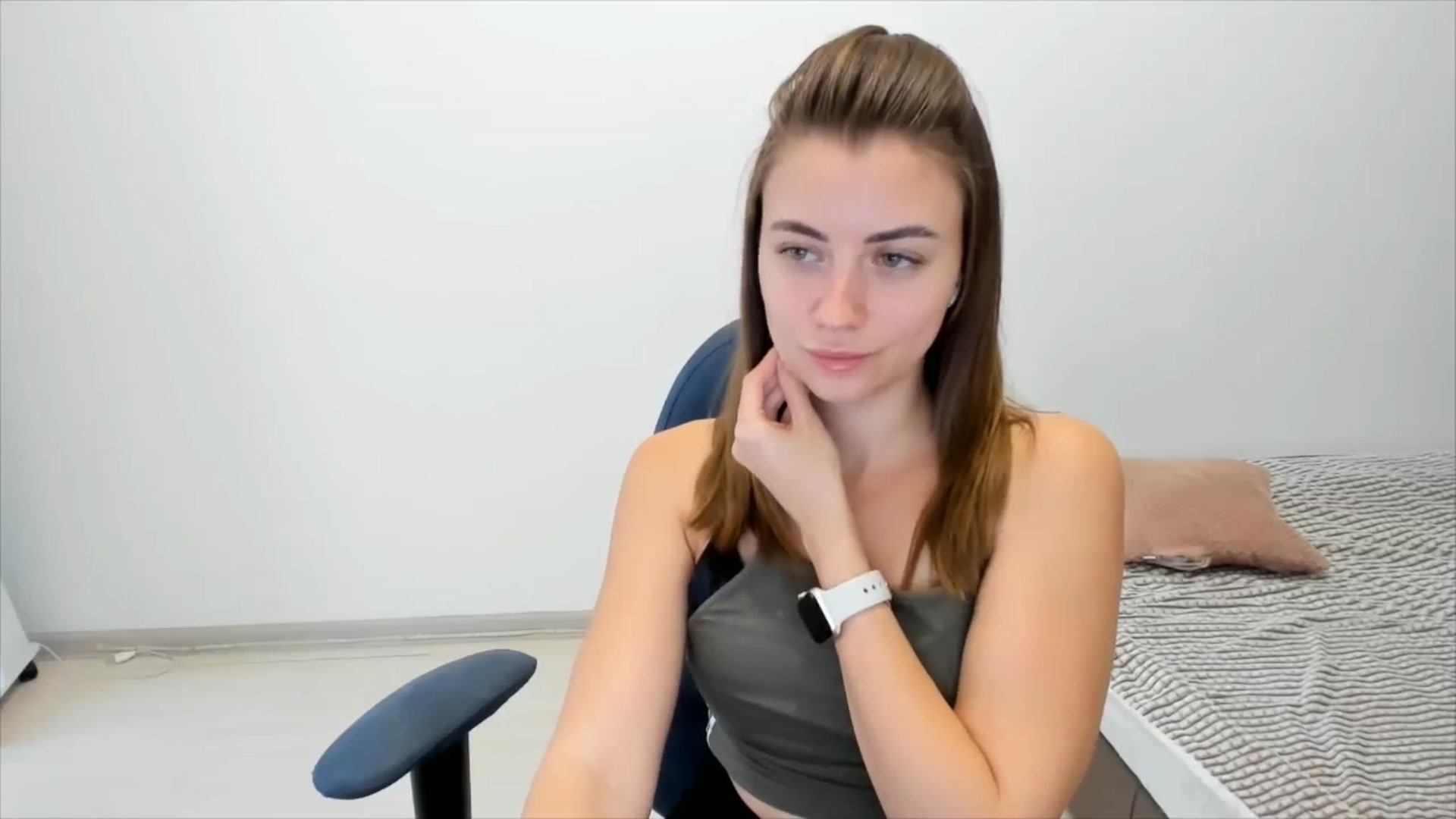 Gallery image thumbnail from Sulfate0's myfreecams stream on, 11/27/2024, 08:46 image 19 of 20