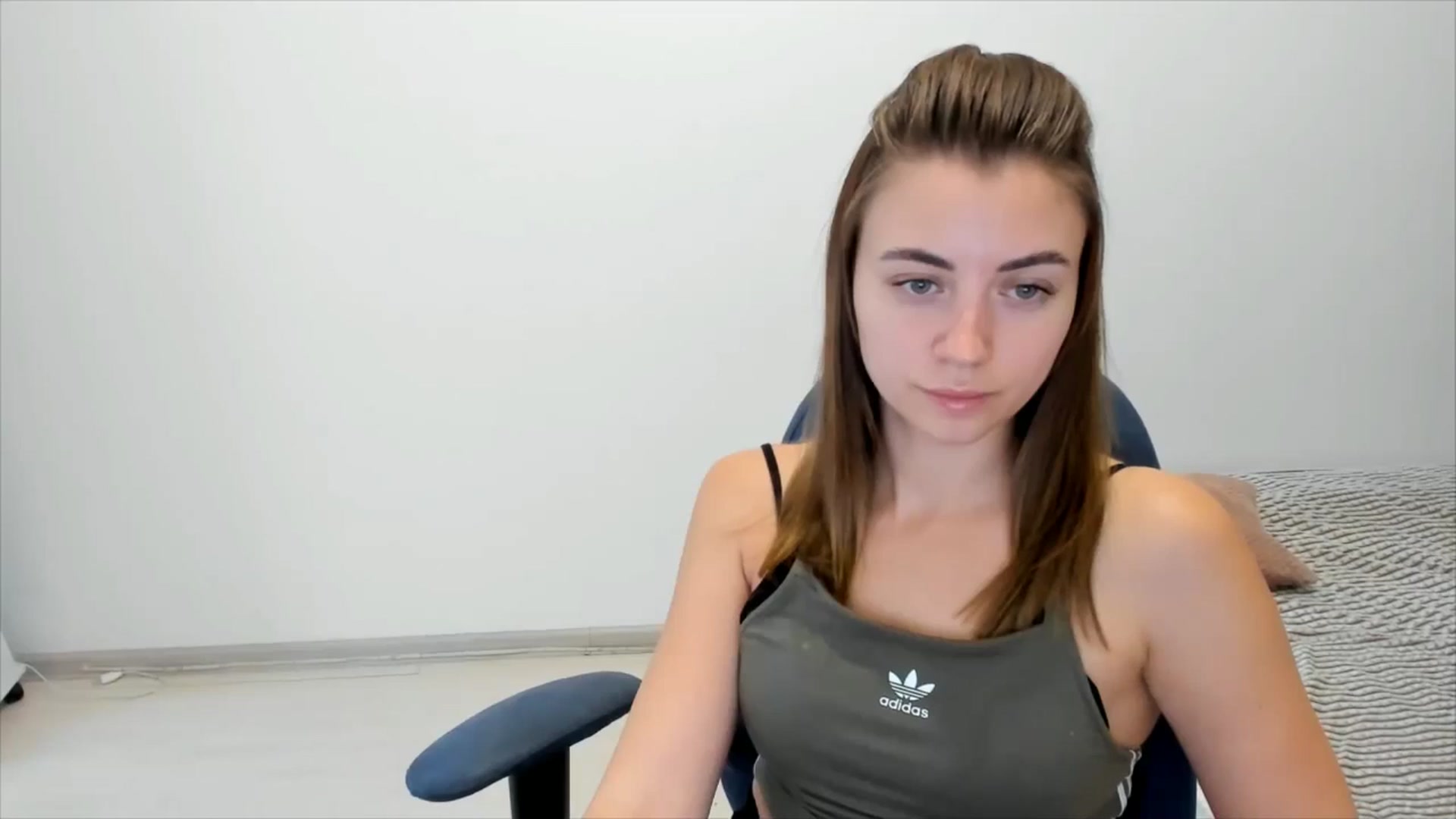 Gallery image thumbnail from Sulfate0's myfreecams stream on, 11/27/2024, 09:38 image 19 of 20