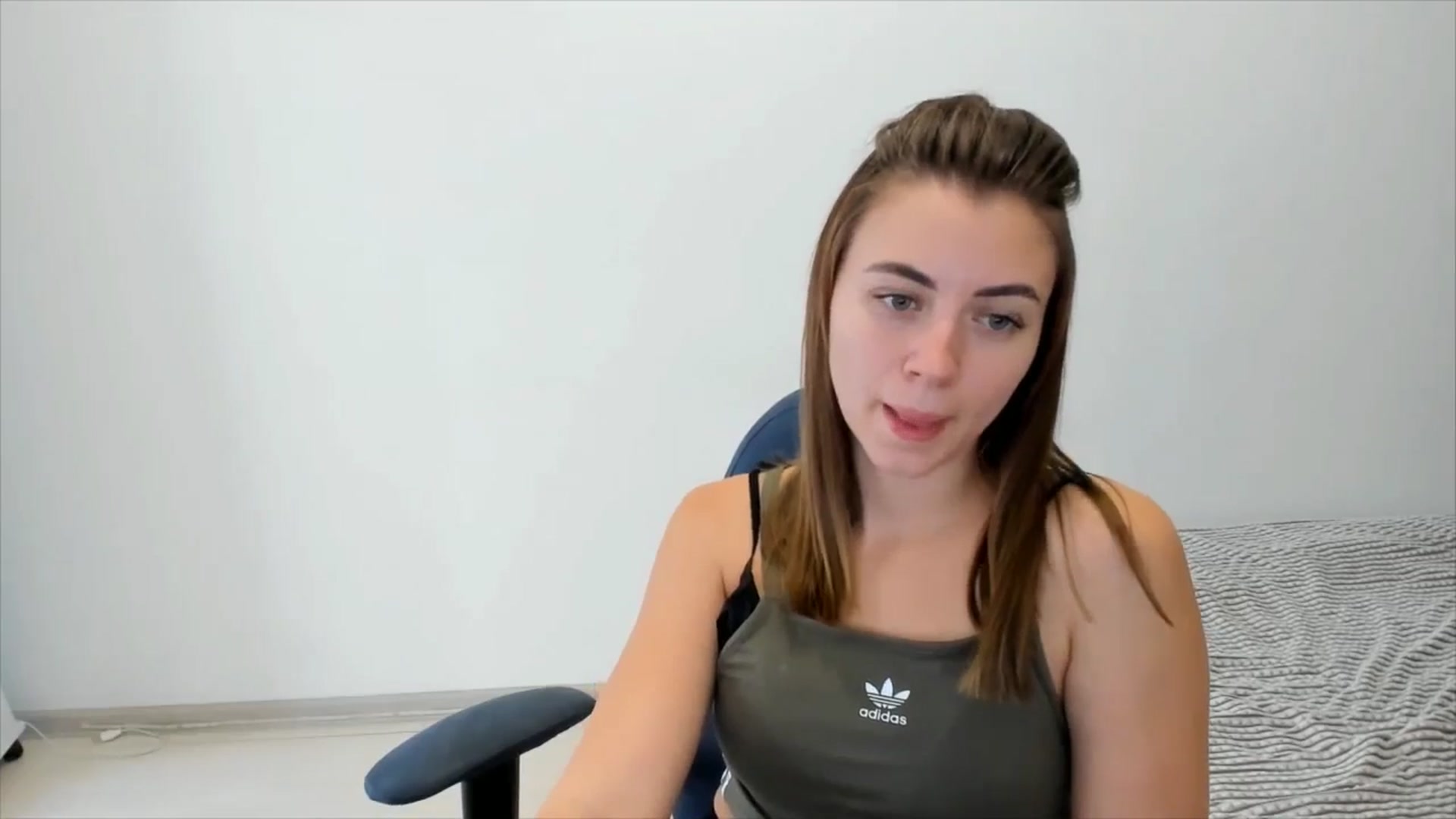 Gallery image thumbnail from Sulfate0's myfreecams stream on, 11/27/2024, 10:25 image 20 of 20