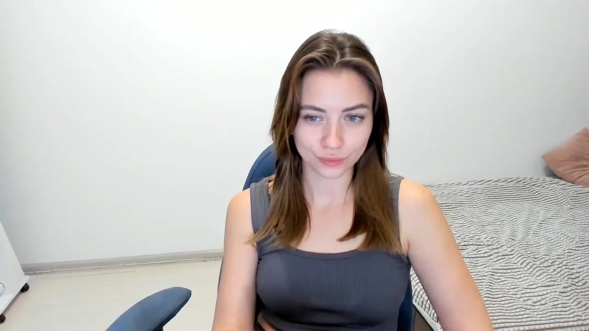 Gallery image thumbnail from Sulfate0's myfreecams stream on, 11/29/2024, 10:46 image 8 of 20