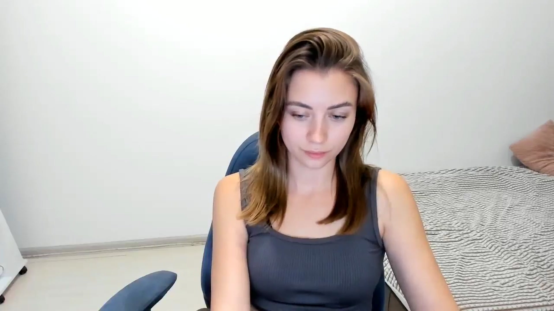 Gallery image thumbnail from Sulfate0's myfreecams stream on, 11/29/2024, 10:46 image 7 of 20