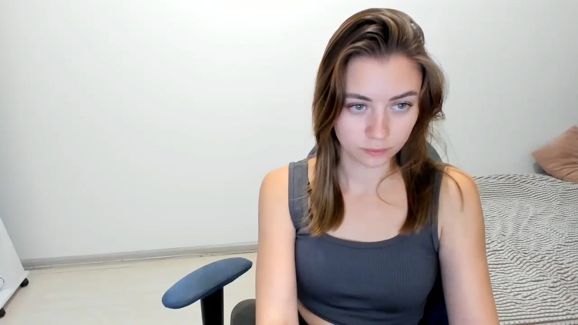 Gallery image thumbnail from Sulfate0's myfreecams stream on, 11/29/2024, 10:46 image 19 of 20