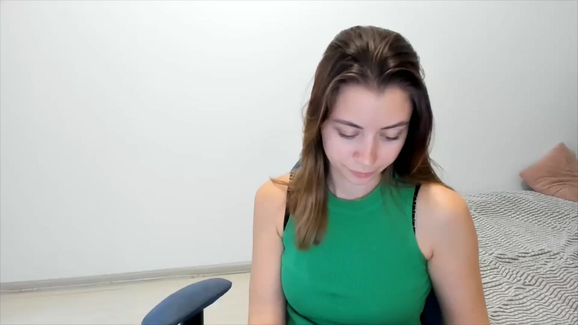 Gallery image thumbnail from Sulfate0's myfreecams stream on, 11/30/2024, 10:12 image 19 of 20