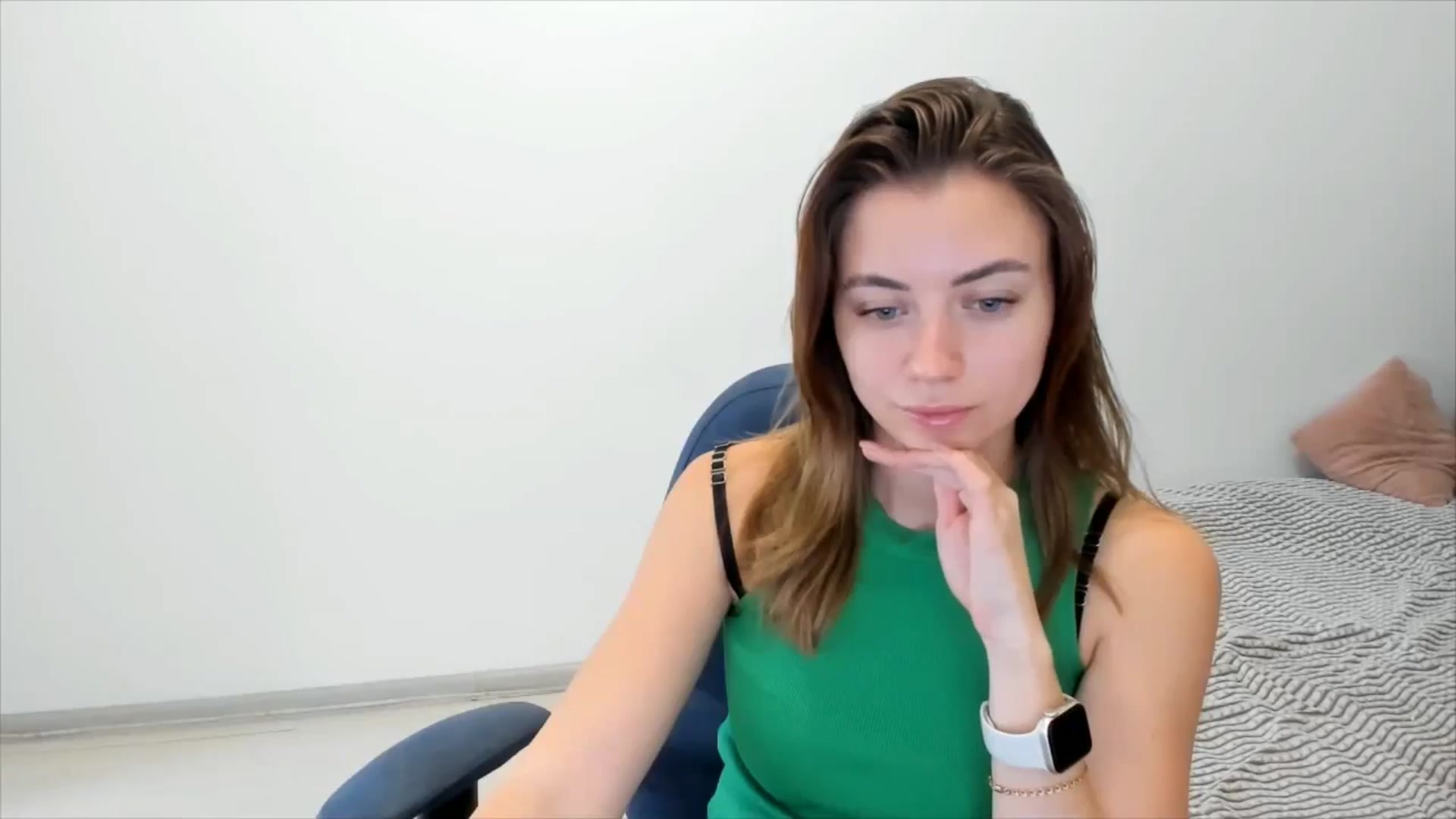 Gallery image thumbnail from Sulfate0's myfreecams stream on, 11/30/2024, 10:12 image 6 of 20