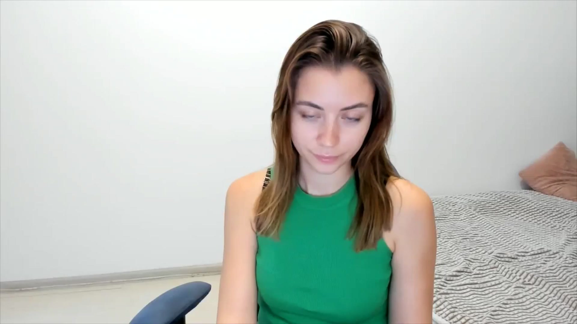 Gallery image thumbnail from Sulfate0's myfreecams stream on, 11/30/2024, 10:36 image 18 of 20