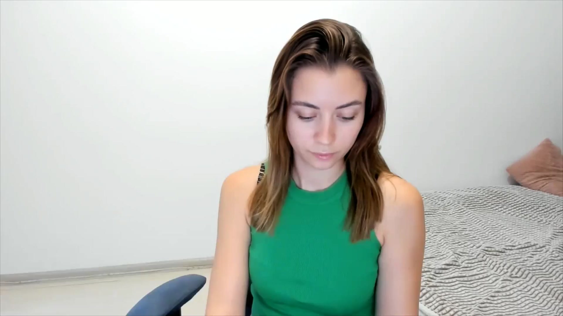 Gallery image thumbnail from Sulfate0's myfreecams stream on, 11/30/2024, 10:36 image 19 of 20