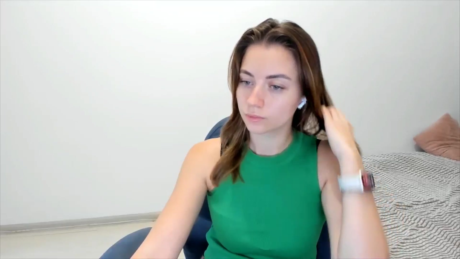Gallery image thumbnail from Sulfate0's myfreecams stream on, 11/30/2024, 10:36 image 11 of 20