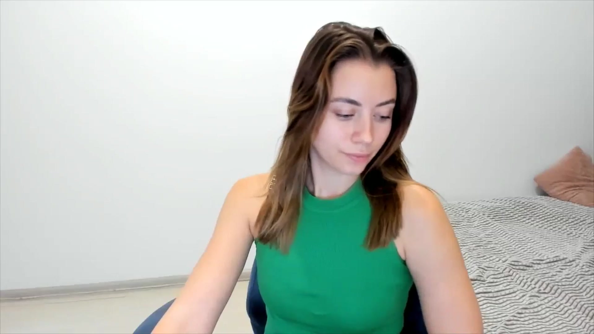 Gallery image thumbnail from Sulfate0's myfreecams stream on, 11/30/2024, 10:36 image 17 of 20