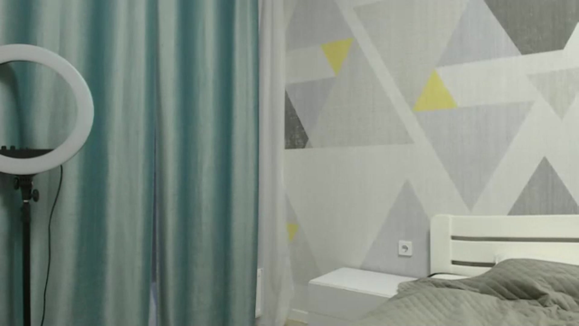 Gallery image thumbnail from Sulfate0's myfreecams stream on, 12/06/2024, 13:22 image 7 of 20