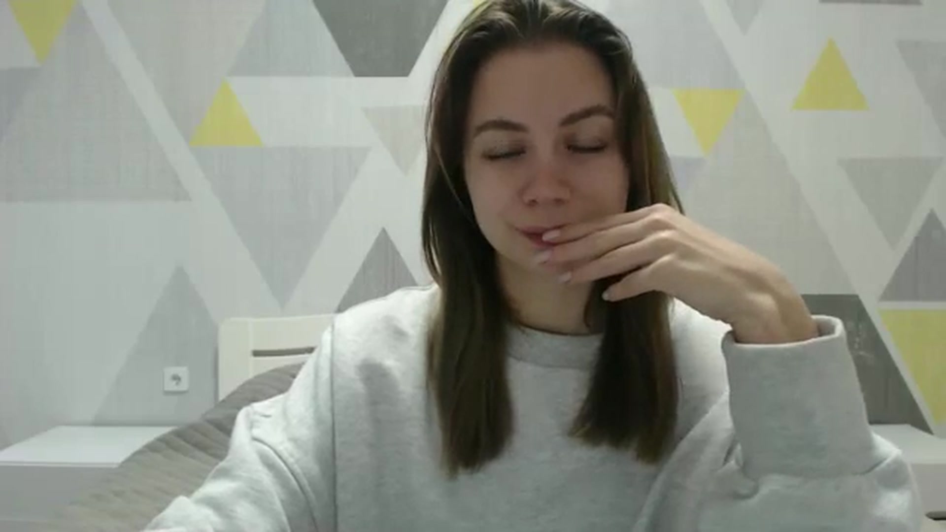 Gallery image thumbnail from Sulfate0's myfreecams stream on, 12/19/2024, 08:59 image 13 of 20