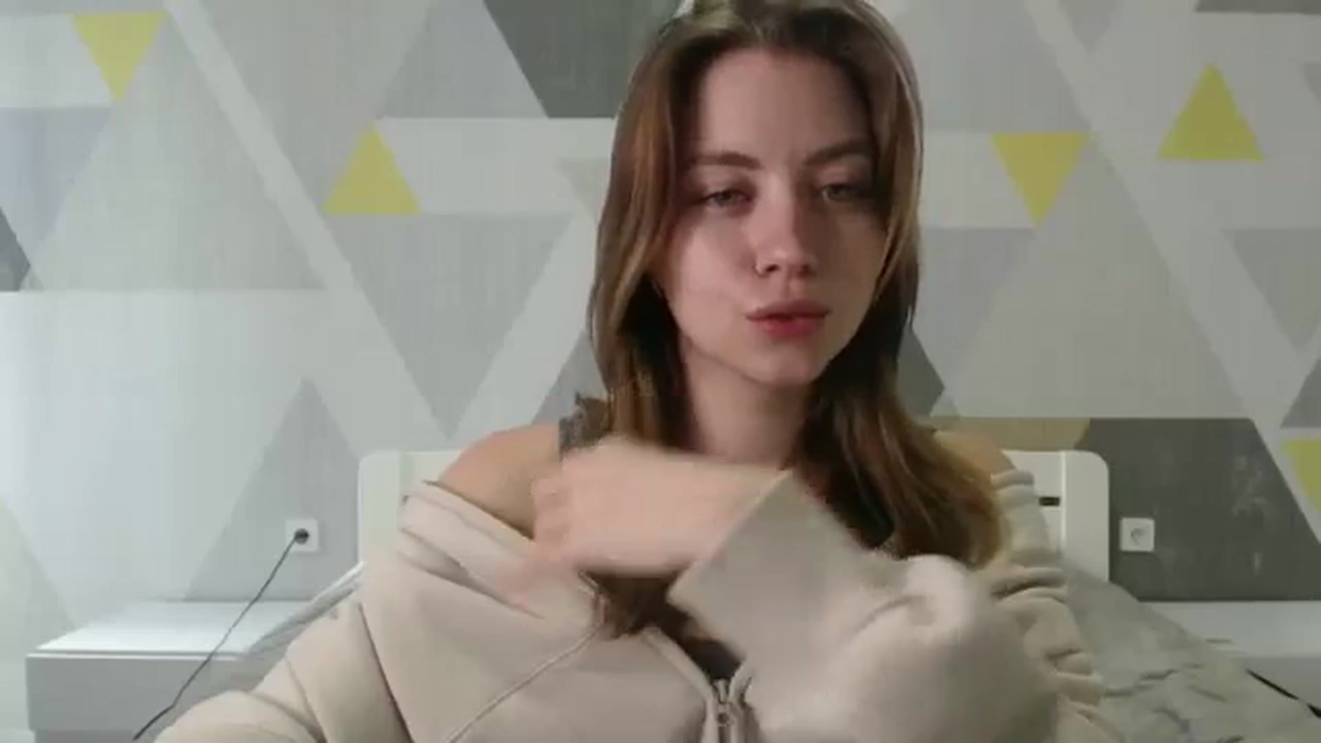 Gallery image thumbnail from Sulfate0's myfreecams stream on, 12/20/2024, 10:37 image 10 of 20