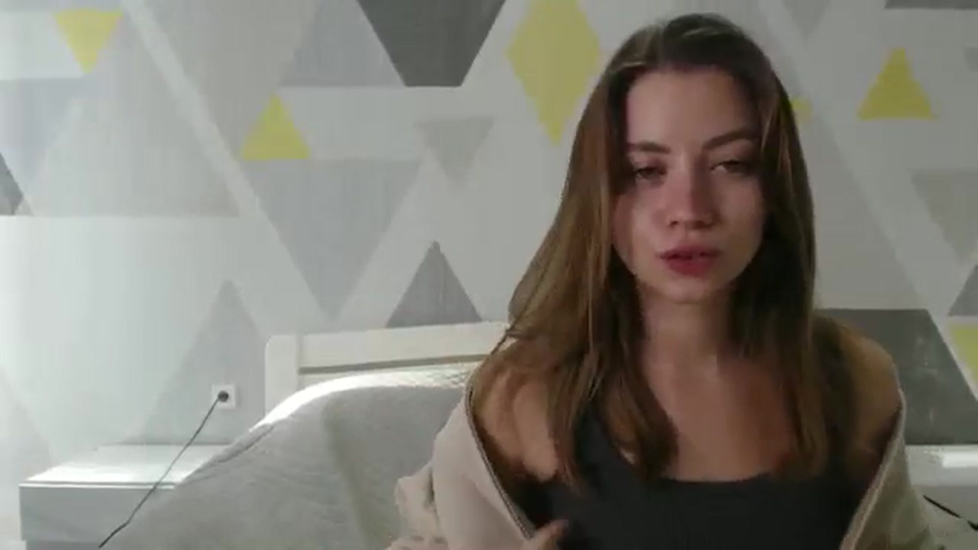 Gallery image thumbnail from Sulfate0's myfreecams stream on, 12/20/2024, 10:37 image 5 of 20