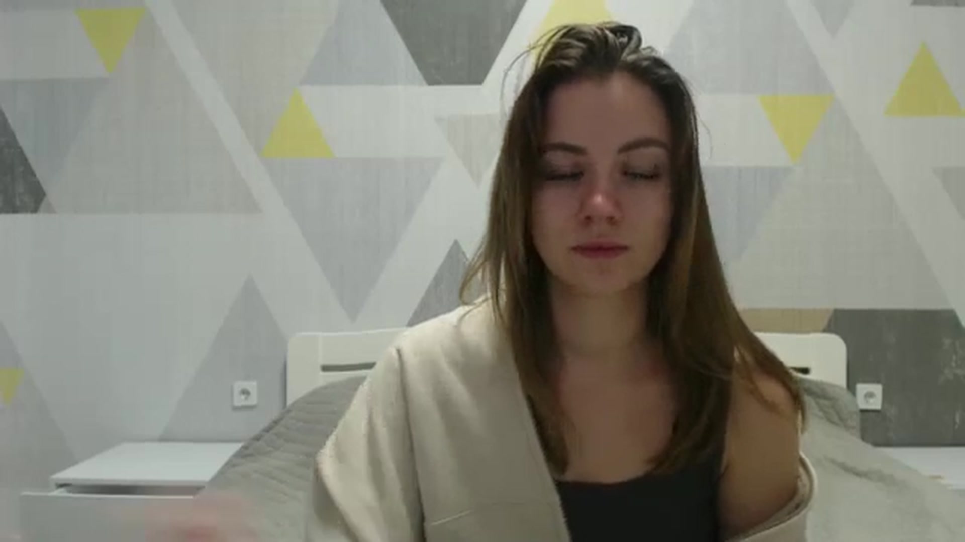 Gallery image thumbnail from Sulfate0's myfreecams stream on, 12/21/2024, 10:49 image 12 of 20