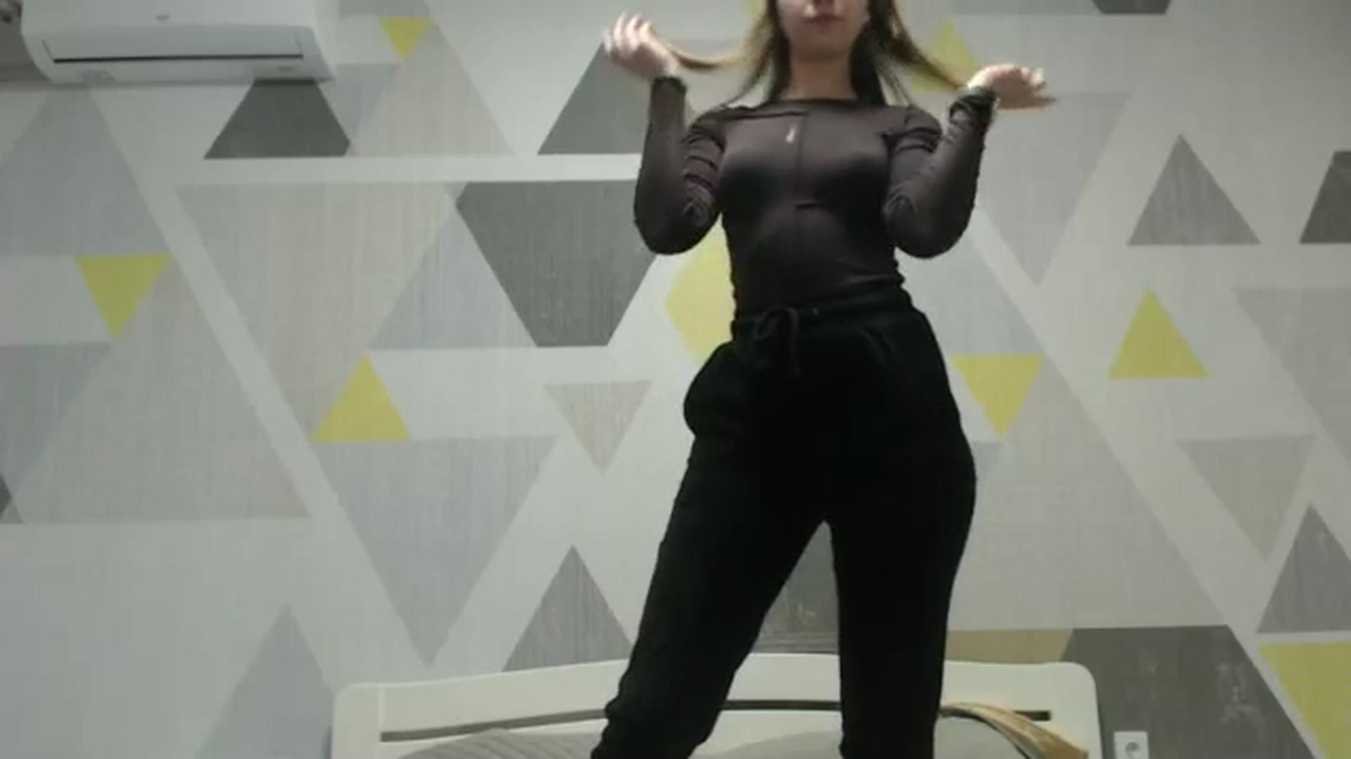 Gallery image thumbnail from Sulfate0's myfreecams stream on, 12/22/2024, 09:30 image 12 of 20