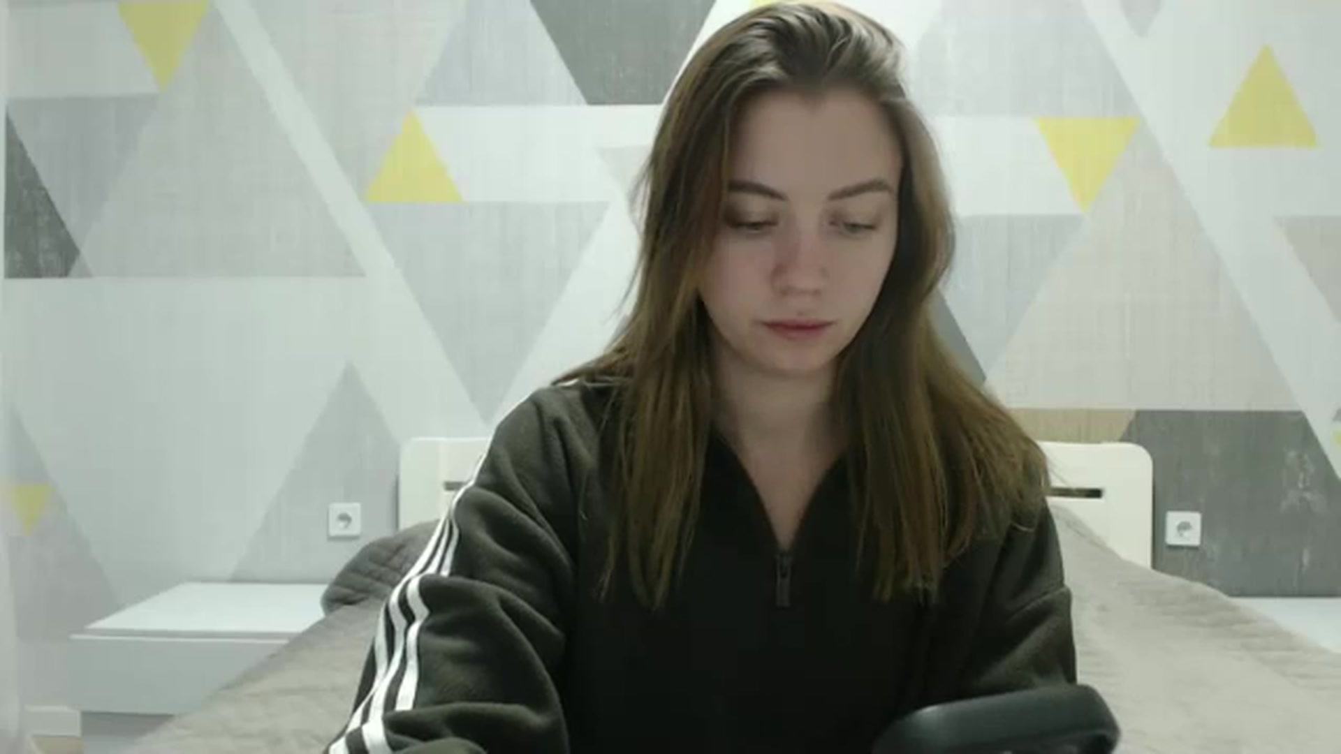 Gallery image thumbnail from Sulfate0's myfreecams stream on, 12/27/2024, 07:44 image 6 of 20