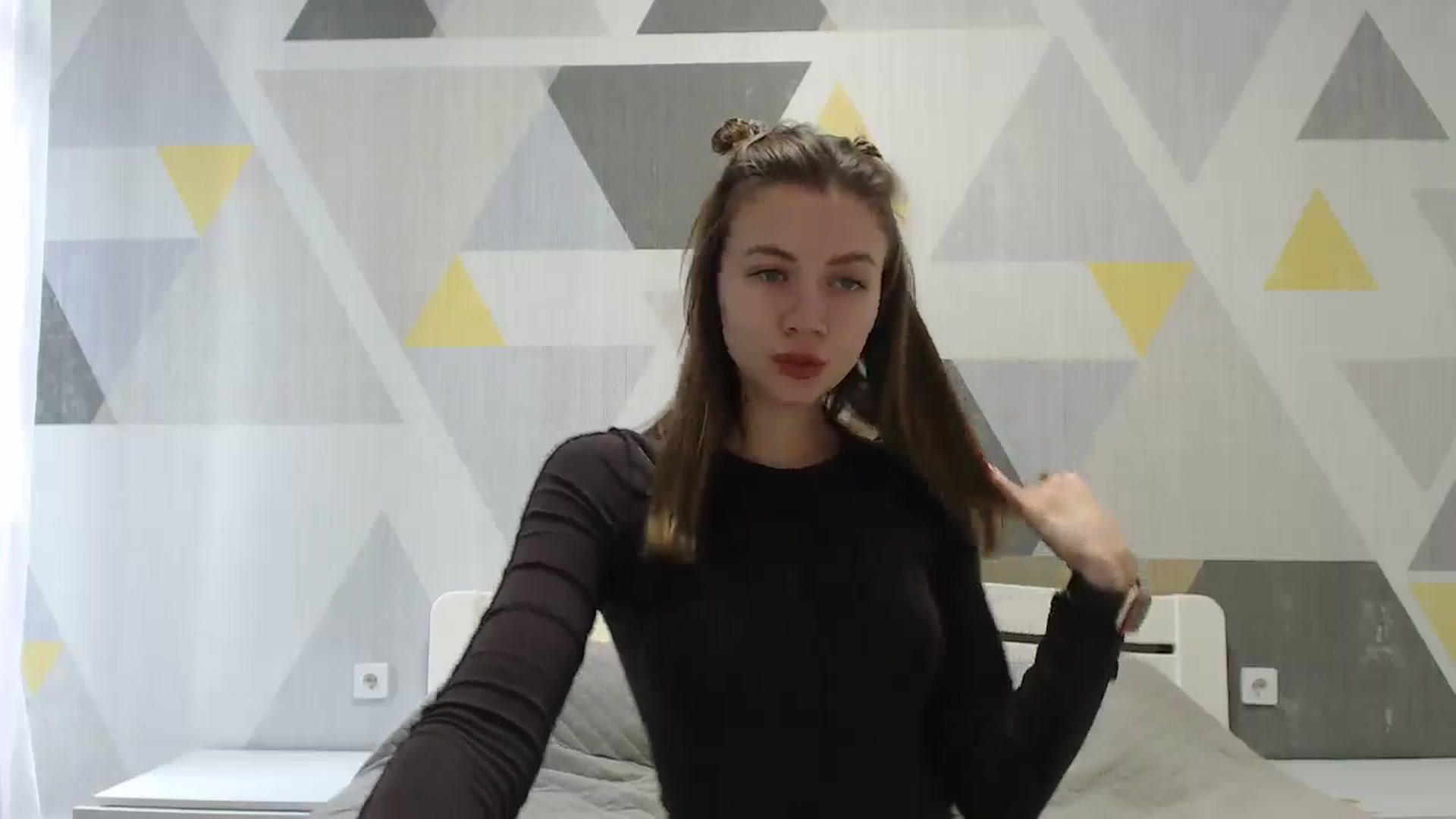 Gallery image thumbnail from Sulfate0's myfreecams stream on, 01/03/2025, 08:36 image 16 of 20