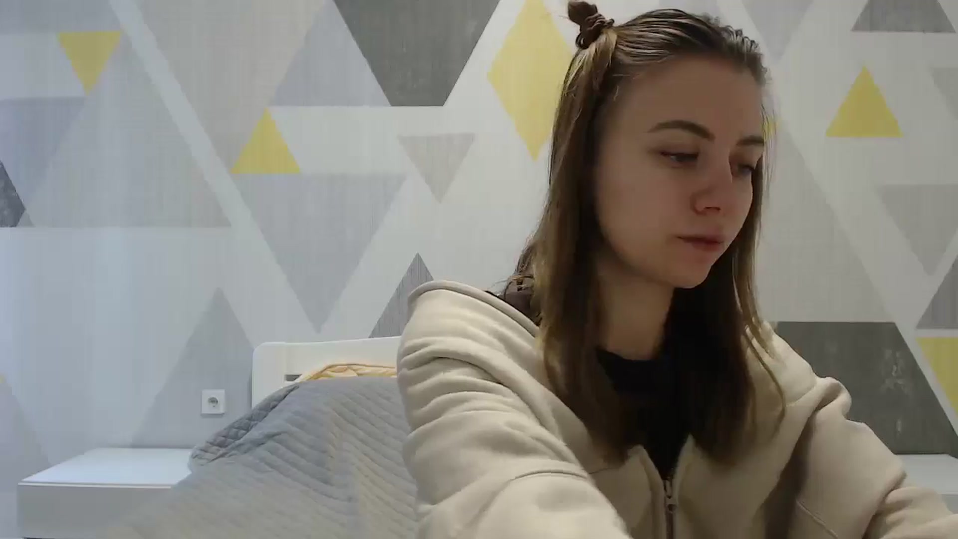 Gallery image thumbnail from Sulfate0's myfreecams stream on, 01/04/2025, 08:01 image 17 of 20