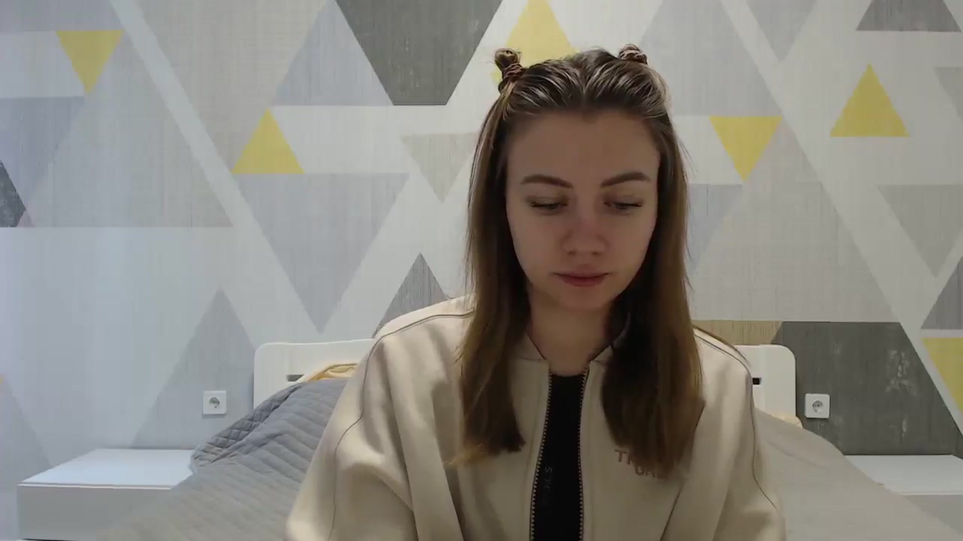Gallery image thumbnail from Sulfate0's myfreecams stream on, 01/04/2025, 08:01 image 2 of 20